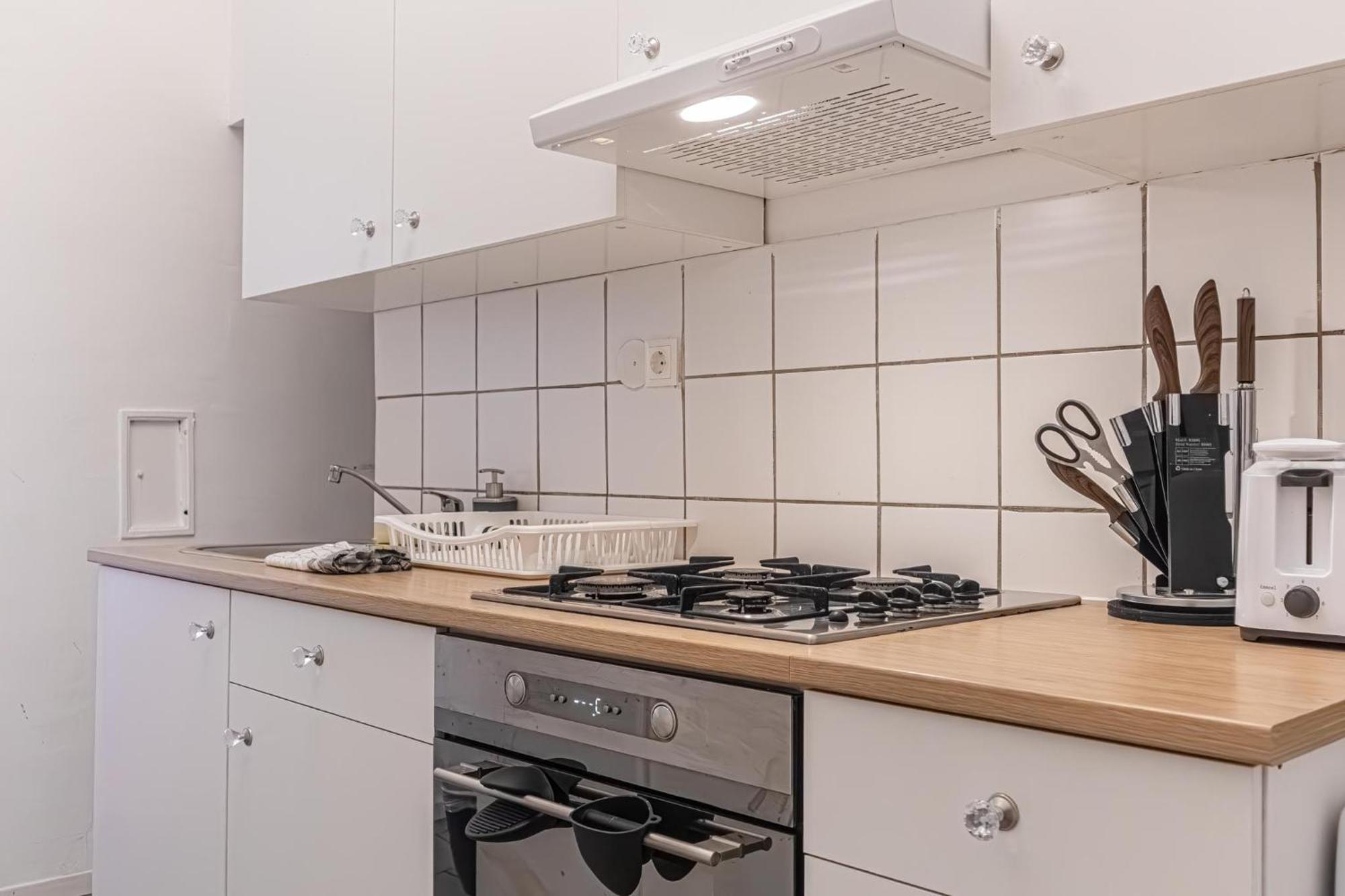 Apartment Comfortable 2br Apt Near Schloss Schönbrunn Wien
