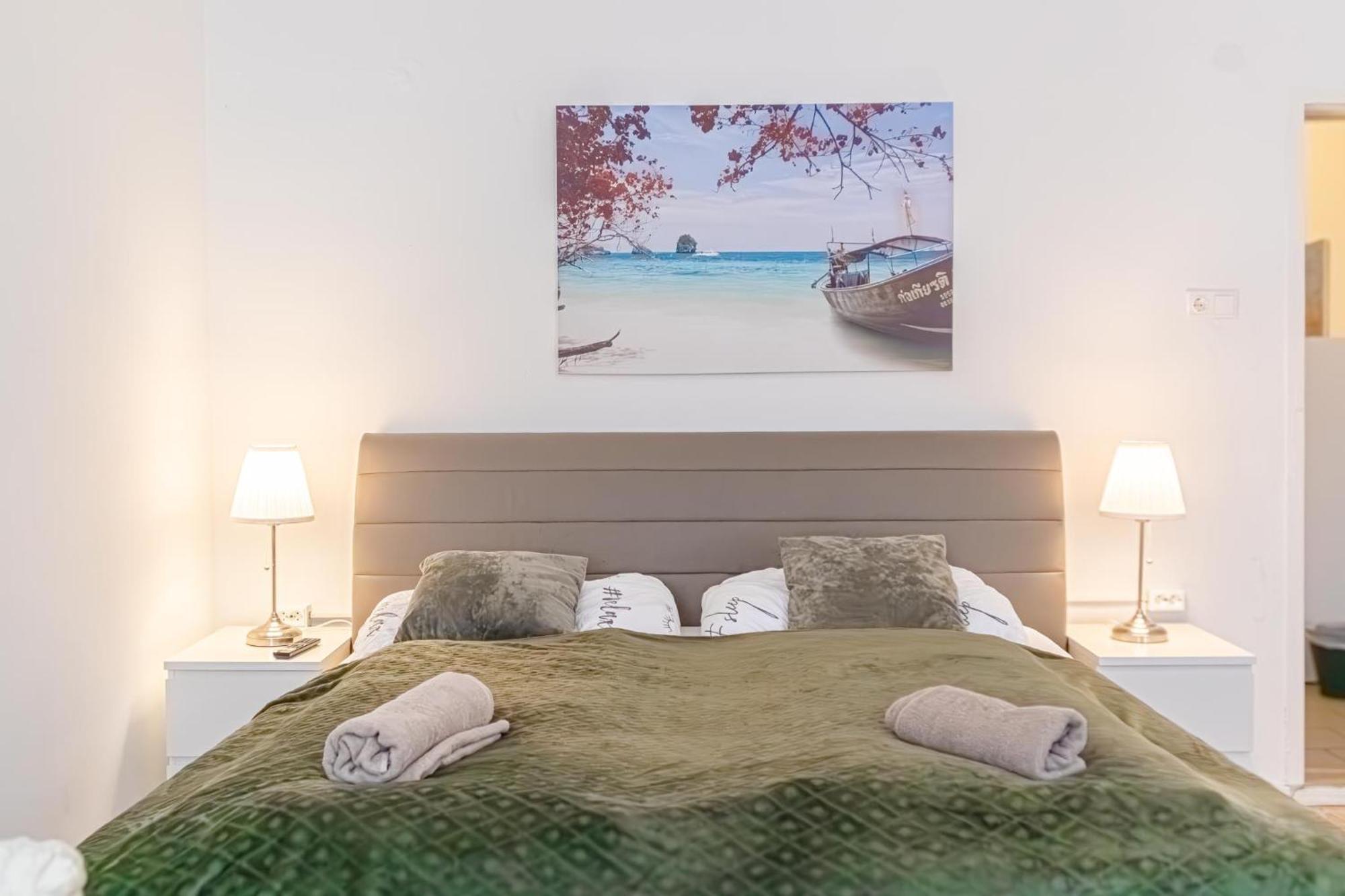 Comfortable 2br Apt Near Schloss Schönbrunn Wien