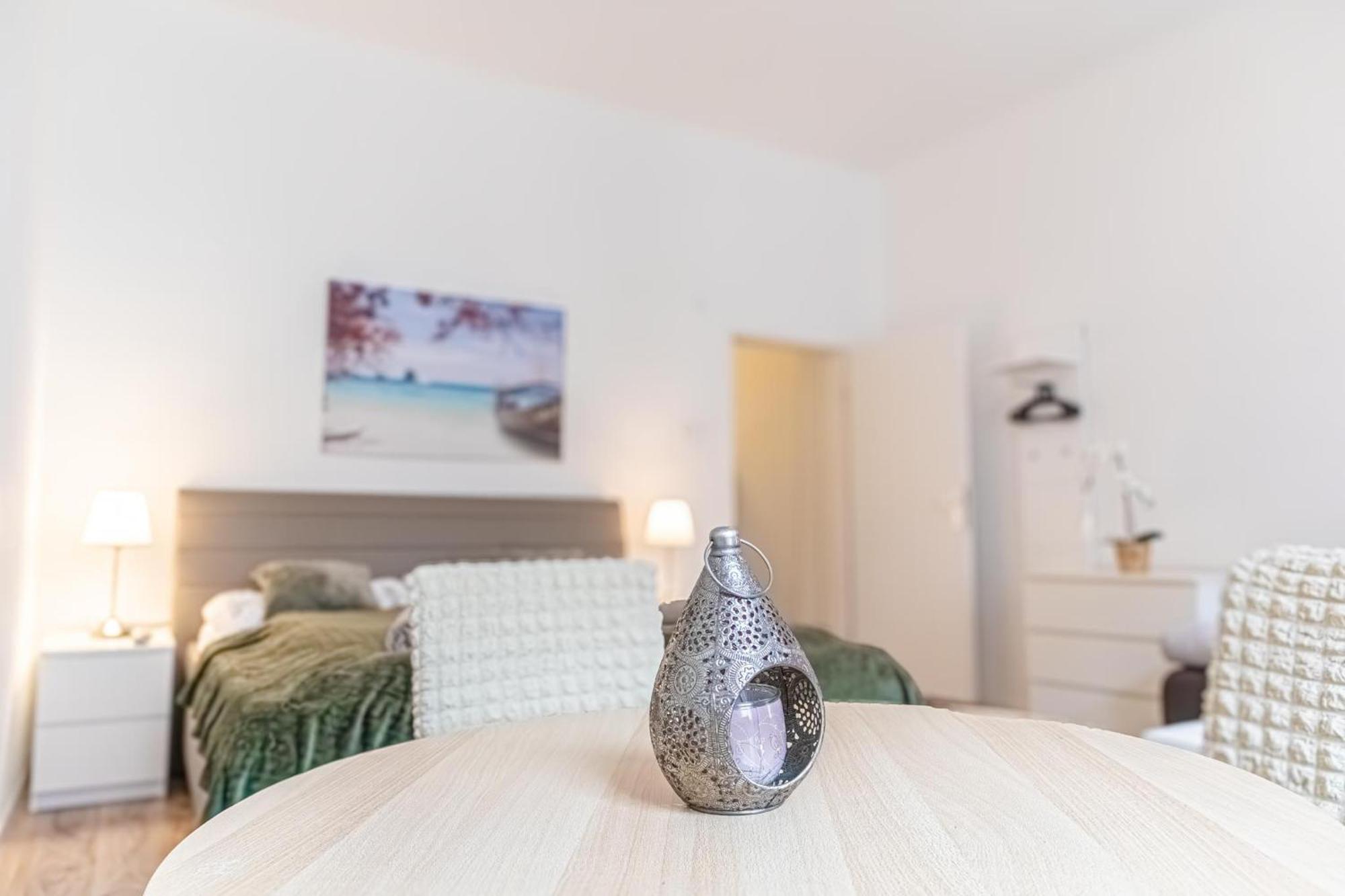 Apartment Comfortable 2br Apt Near Schloss Schönbrunn