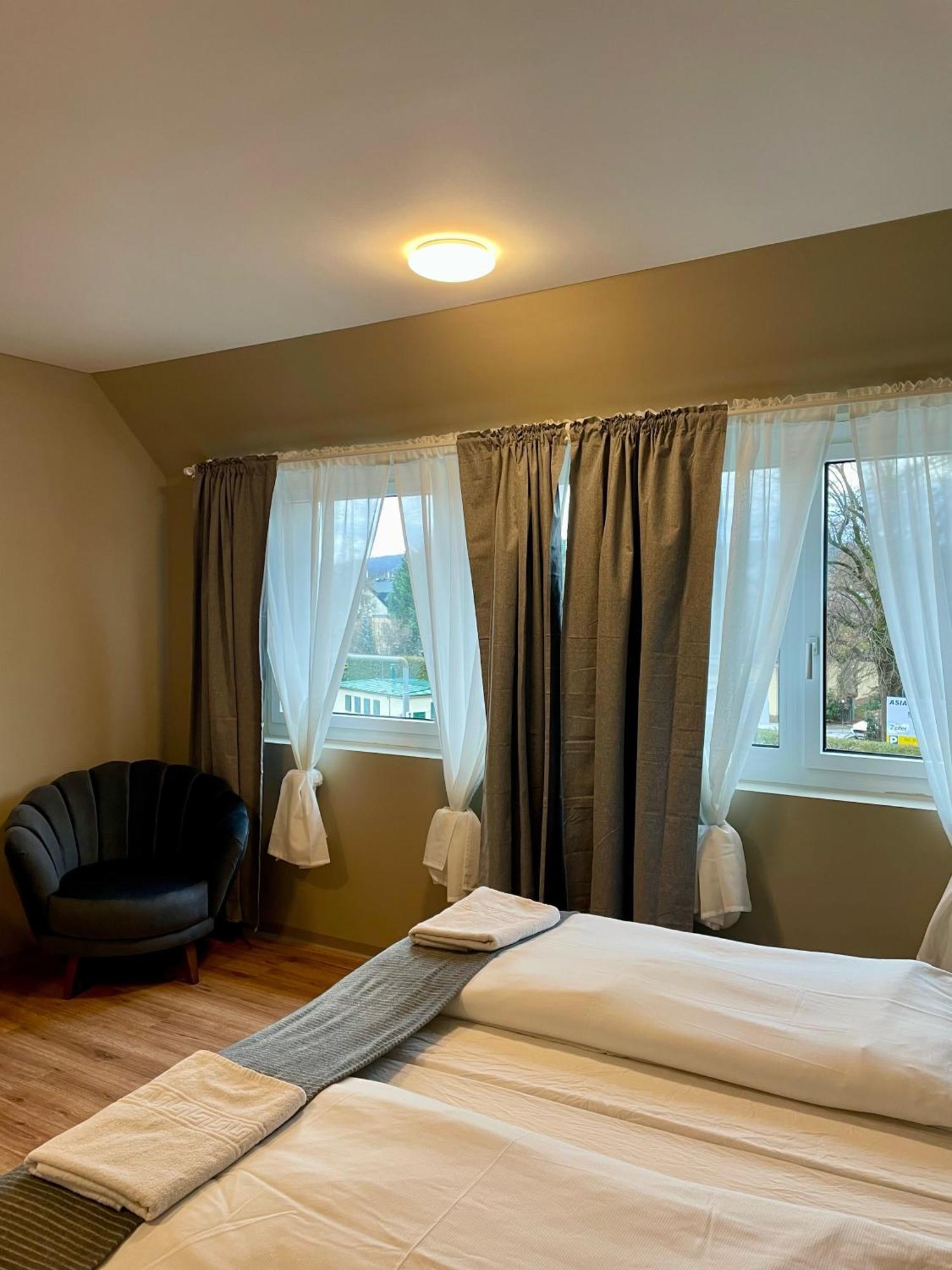 Hostel Nest *