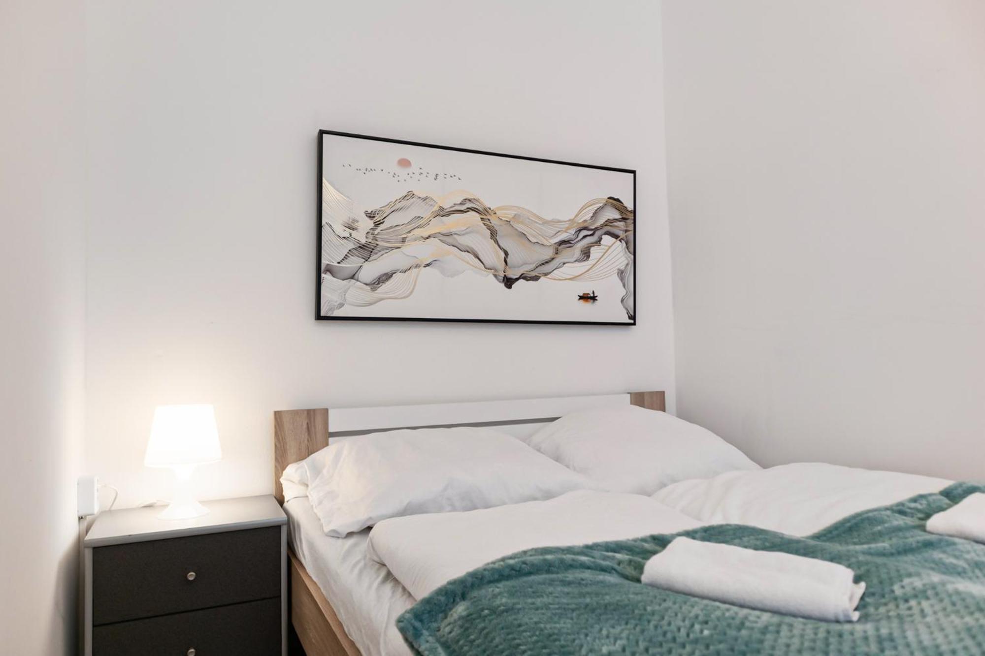 Comfy 3br For Long In Location * Vienna