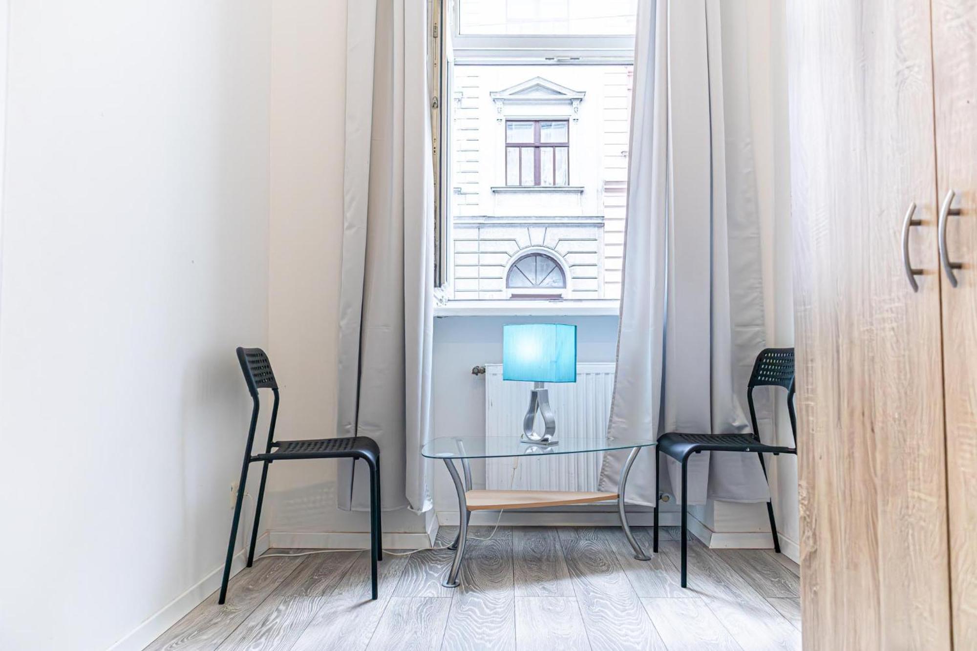 Comfy 3br For Long In Location Apartment