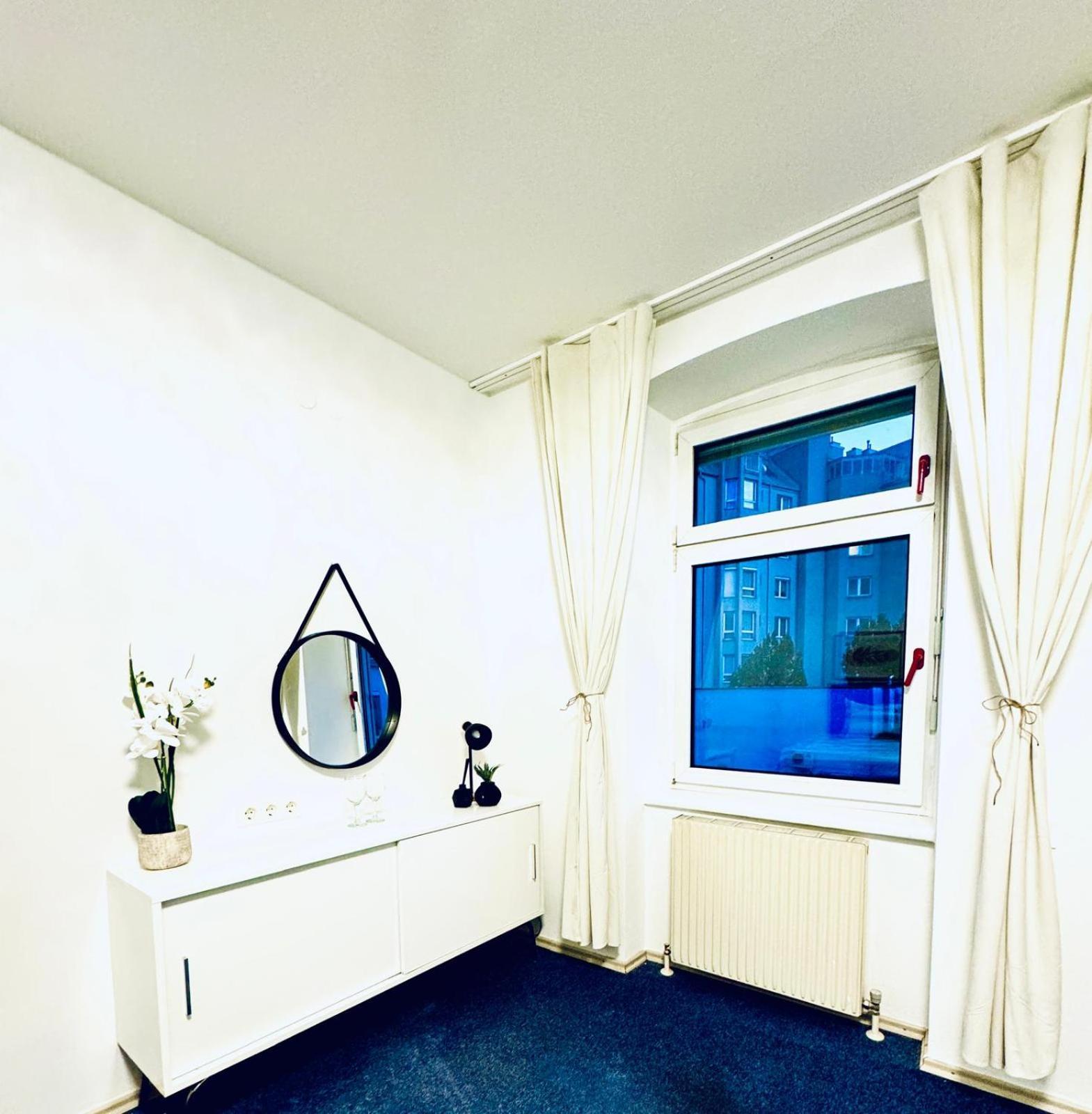 7br For Big Groups, With Great Location *