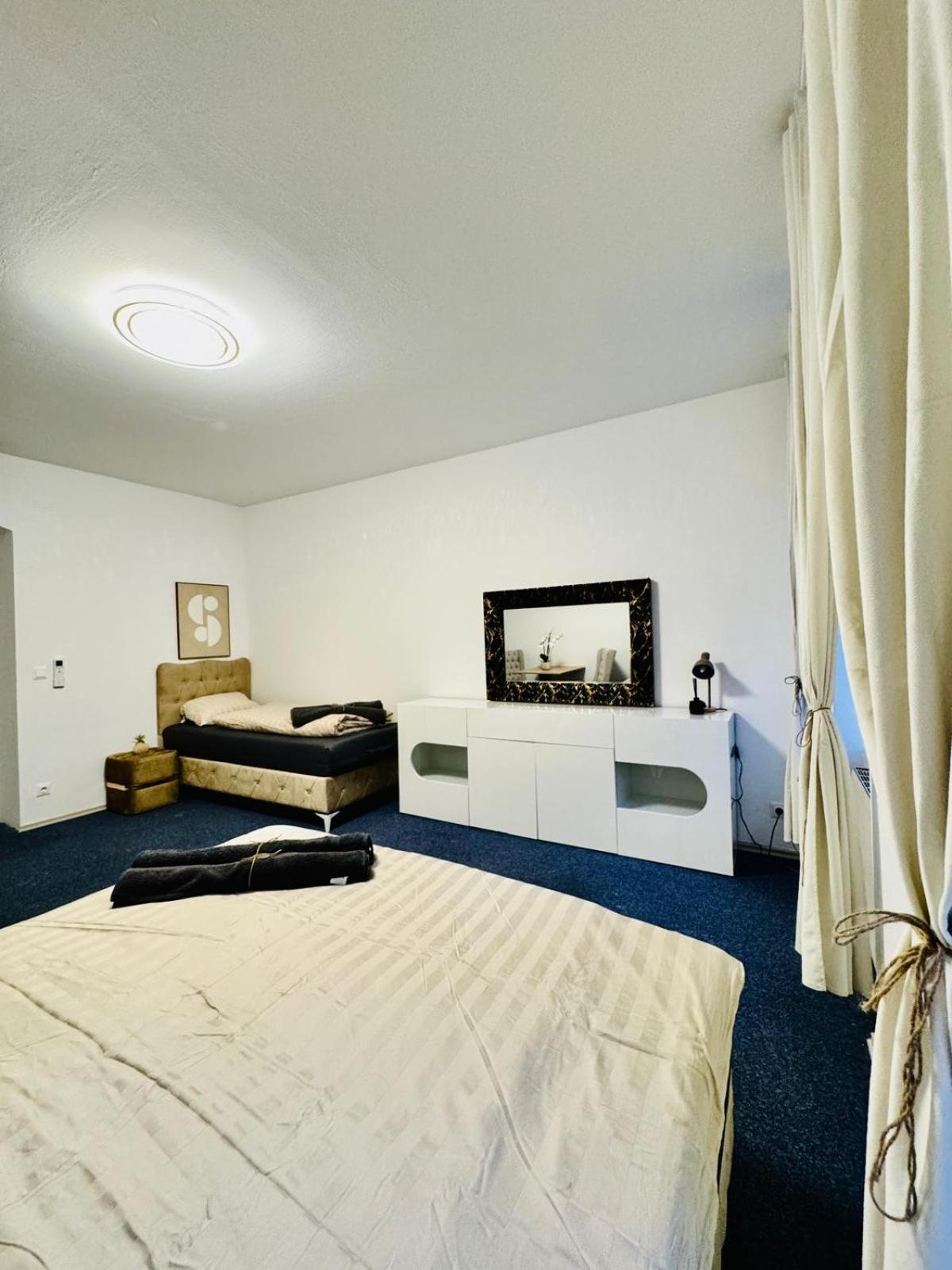 7br For Big Groups, With Great Location *