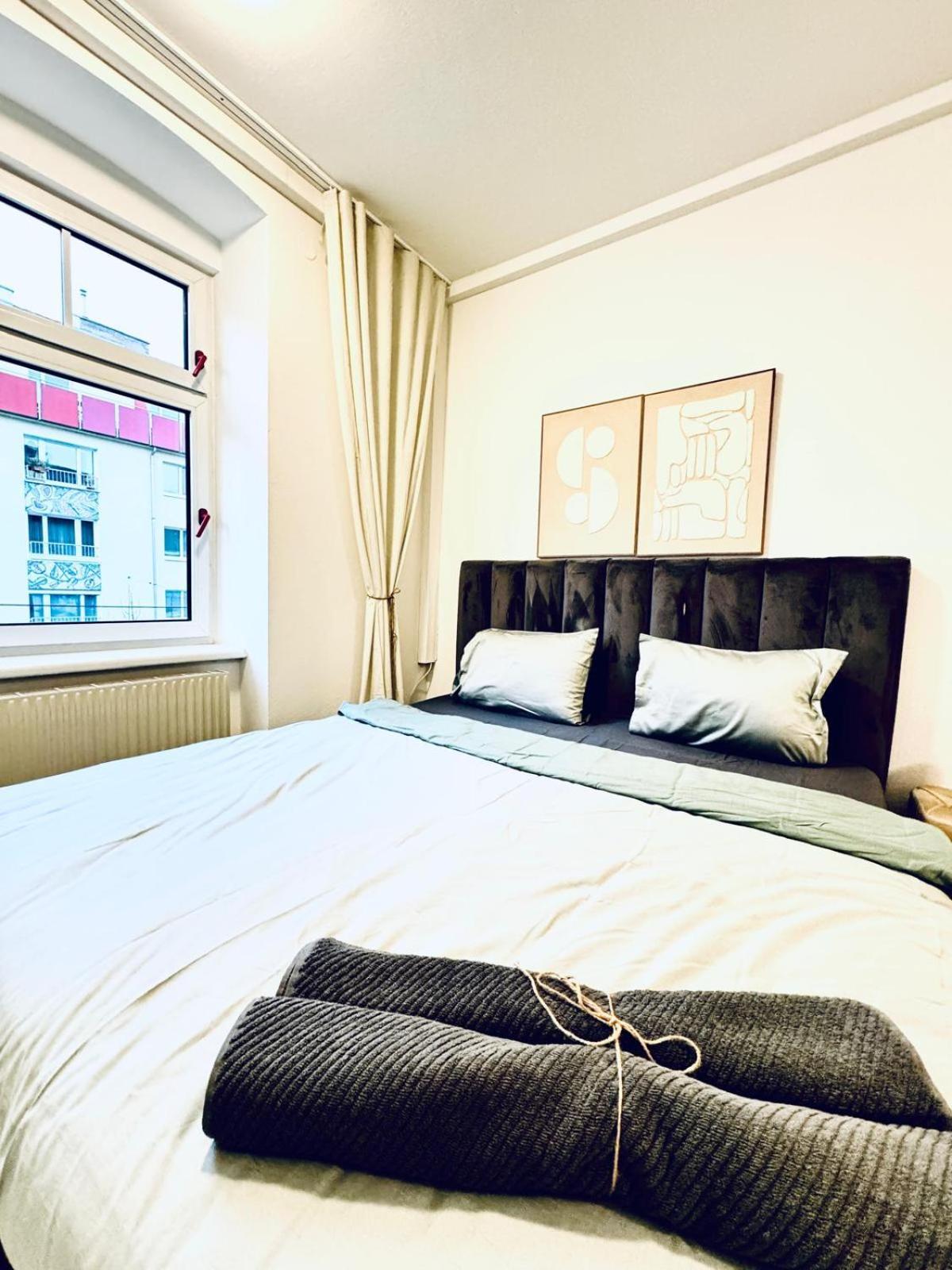 Apartment 7br For Big Groups, With Great Location *
