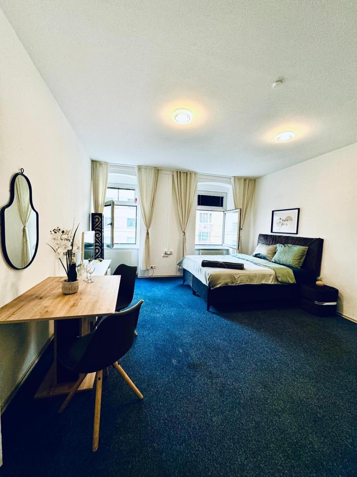 7br For Big Groups, With Great Location