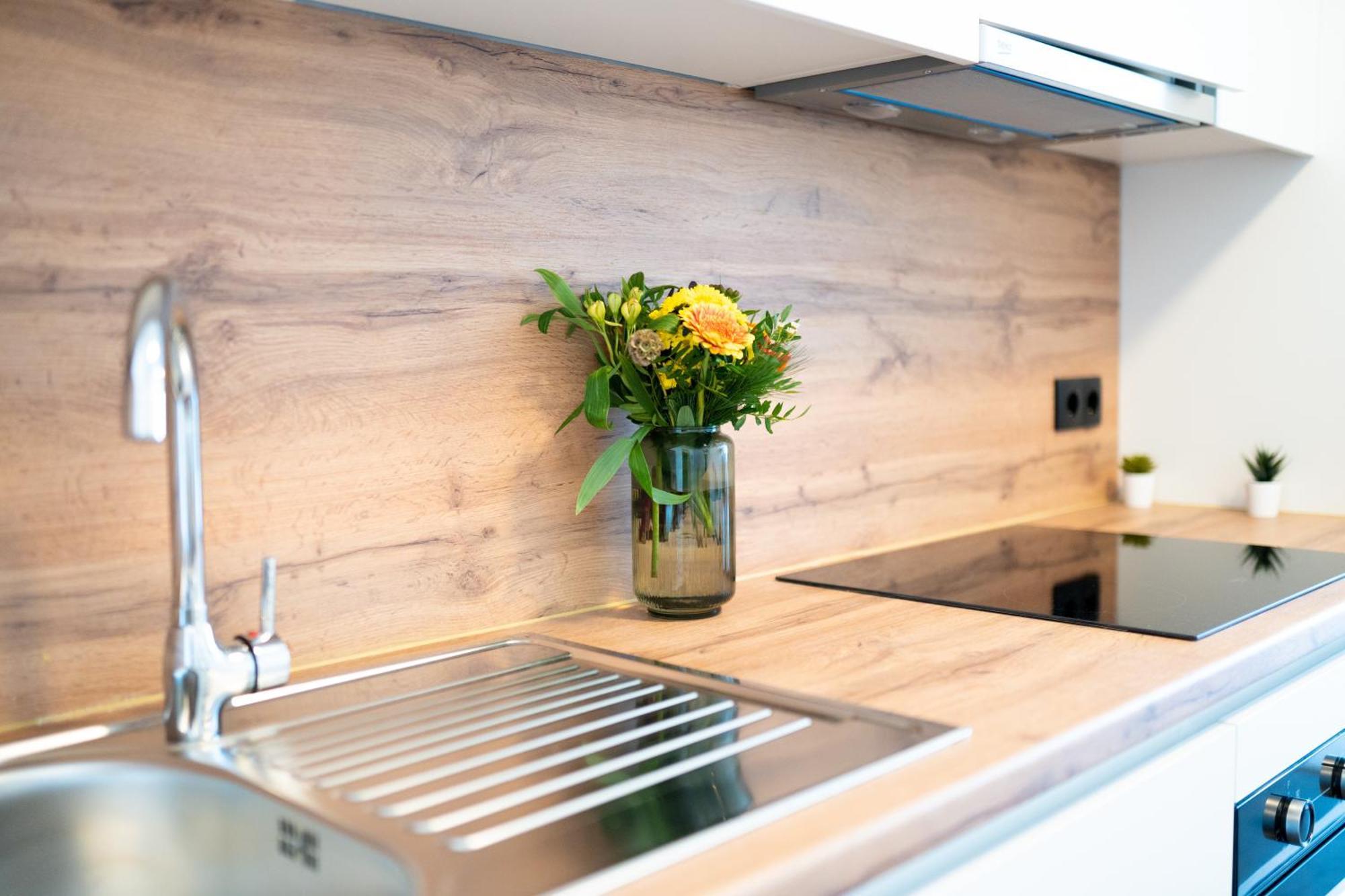 Apartment Stylish Modern With Terrace & Free Parking *