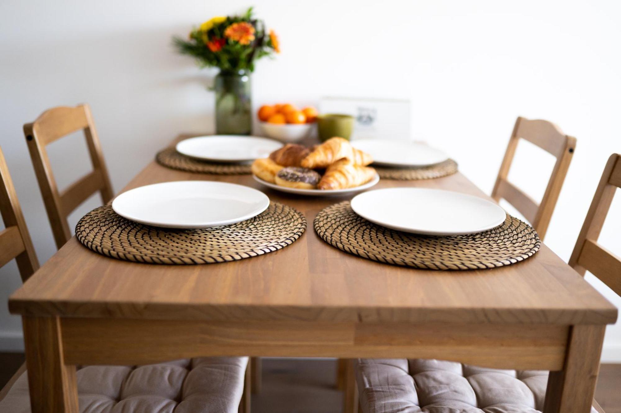 Apartment Stylish Modern With Terrace & Free Parking *