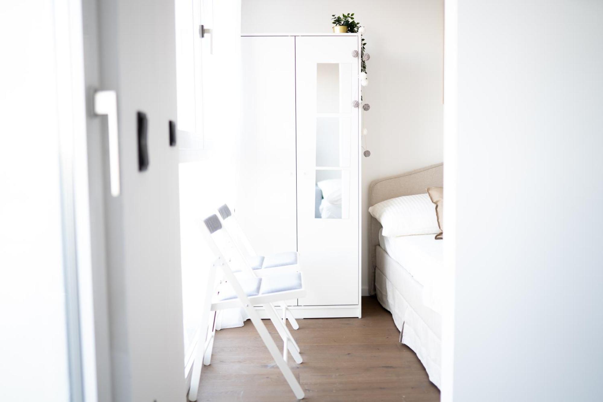Stylish Modern With Terrace & Free Parking *