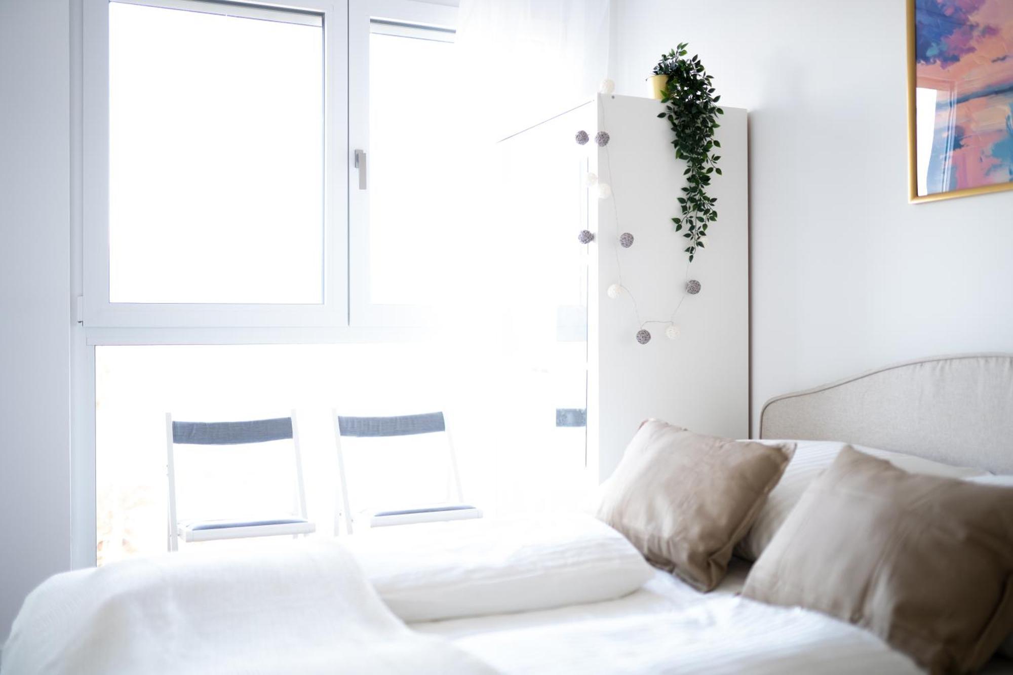 Stylish Modern With Terrace & Free Parking