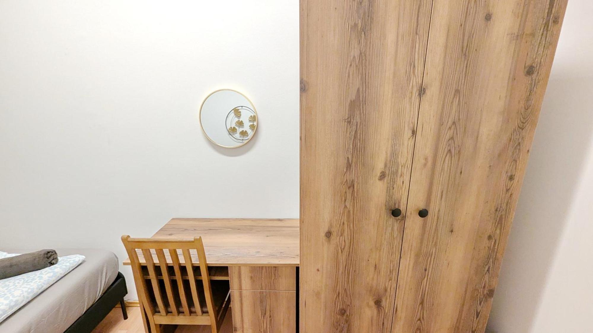Spacious - 15 Min From Airport & Center, 5 Min From Main-bus Station Ez 7-8 * Vienna
