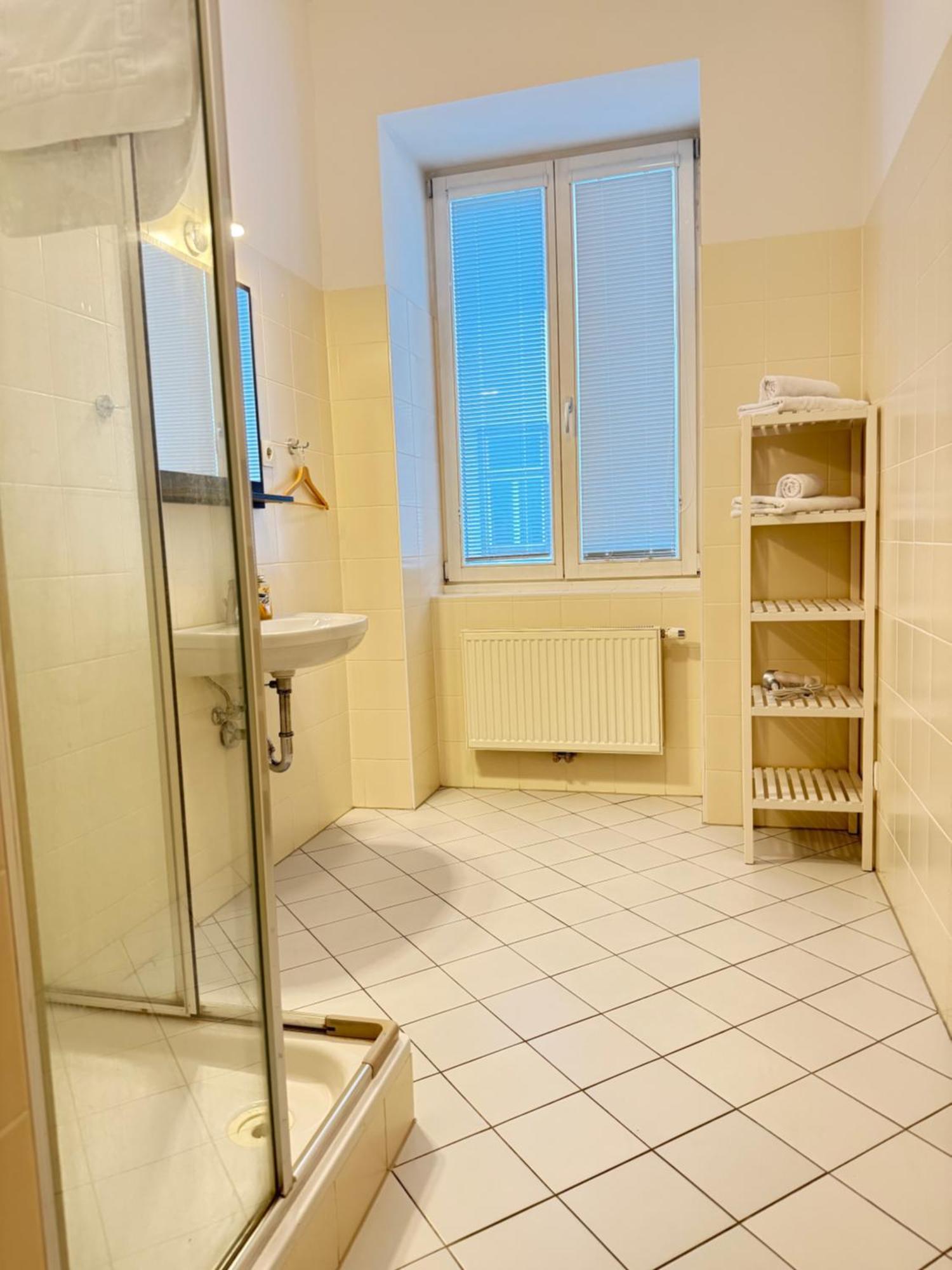 Fuer 4 Beim Westbahnhof Apartment *