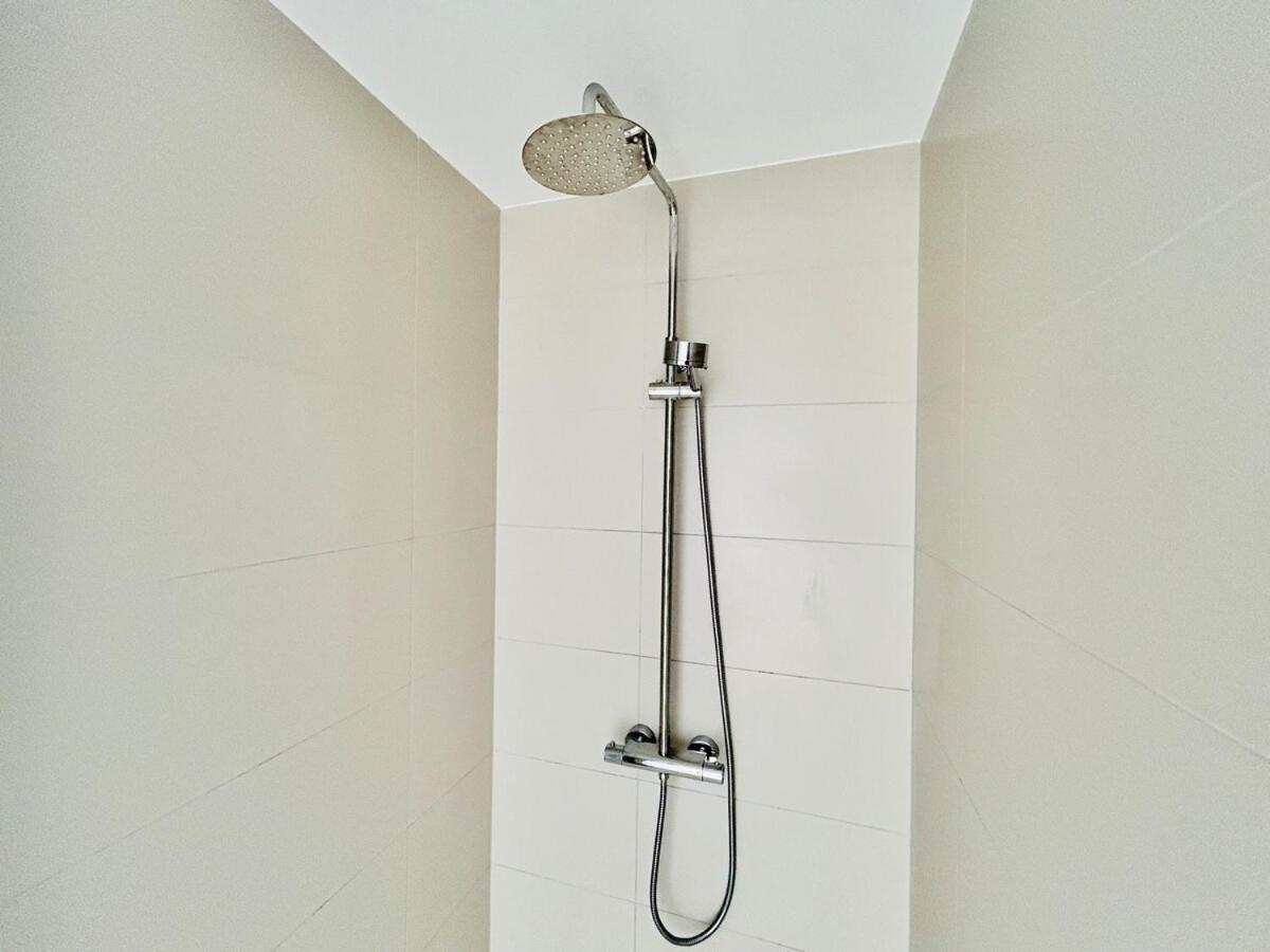 Modern 4 Room-apartment With Free Parking Wien