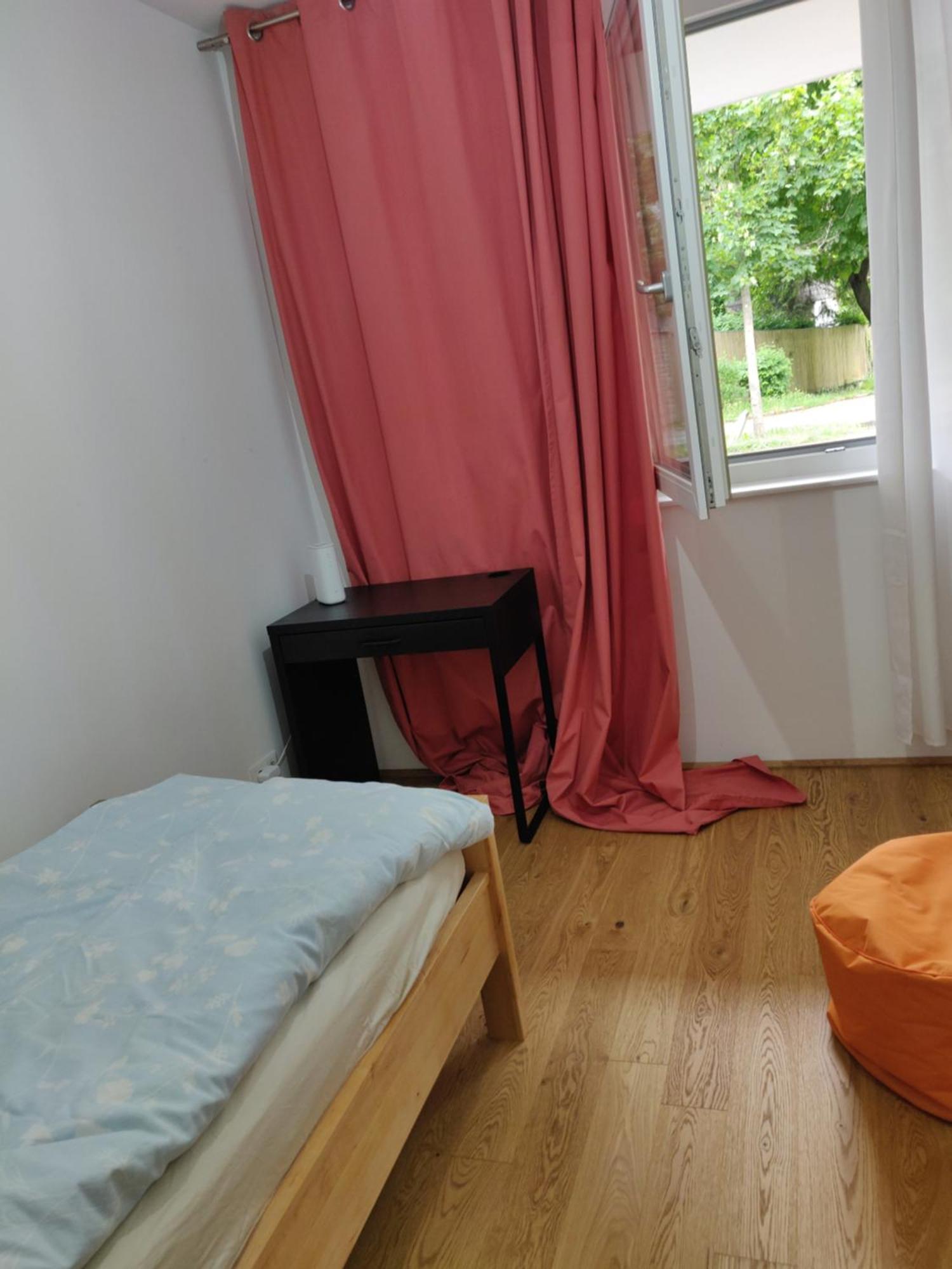 Beautiful With Parking, Brilliant Location Vienna