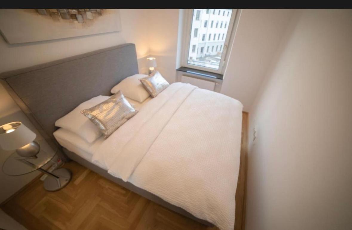 Penthouse Apartment *