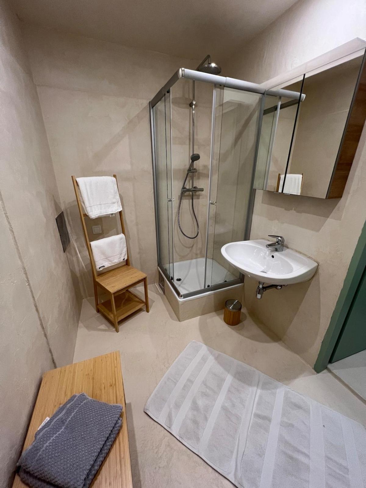 Apartment Charming New In Next To Stadthalle Vienna