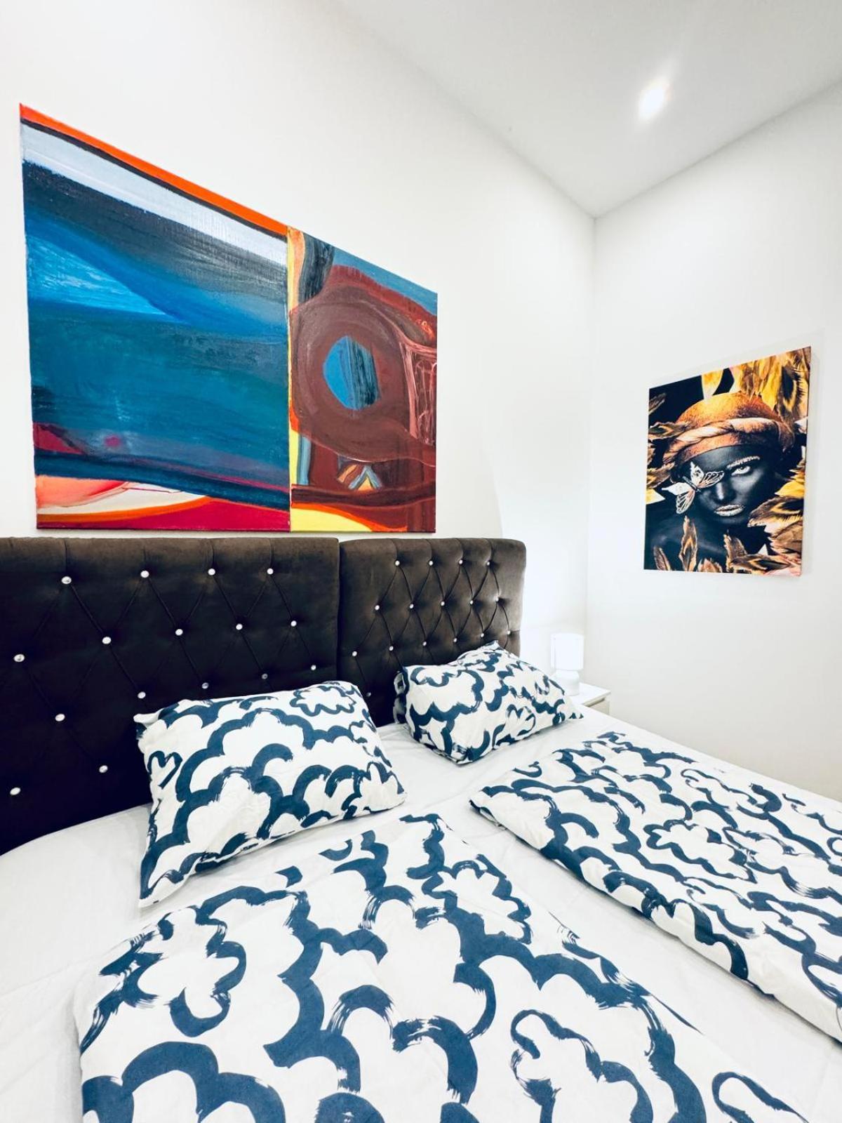 Convenient 4br Shared For 11p, 10 Min To Atzgersdorf Apartamento Viena