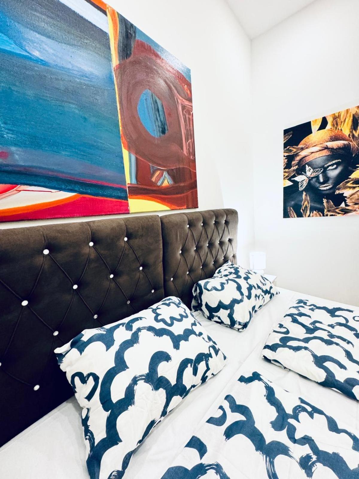 Convenient 4br Shared For 11p, 10 Min To Atzgersdorf Viena