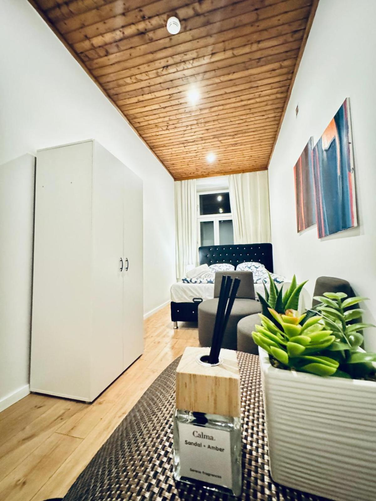 Convenient 4br Shared For 11p, 10 Min To Atzgersdorf