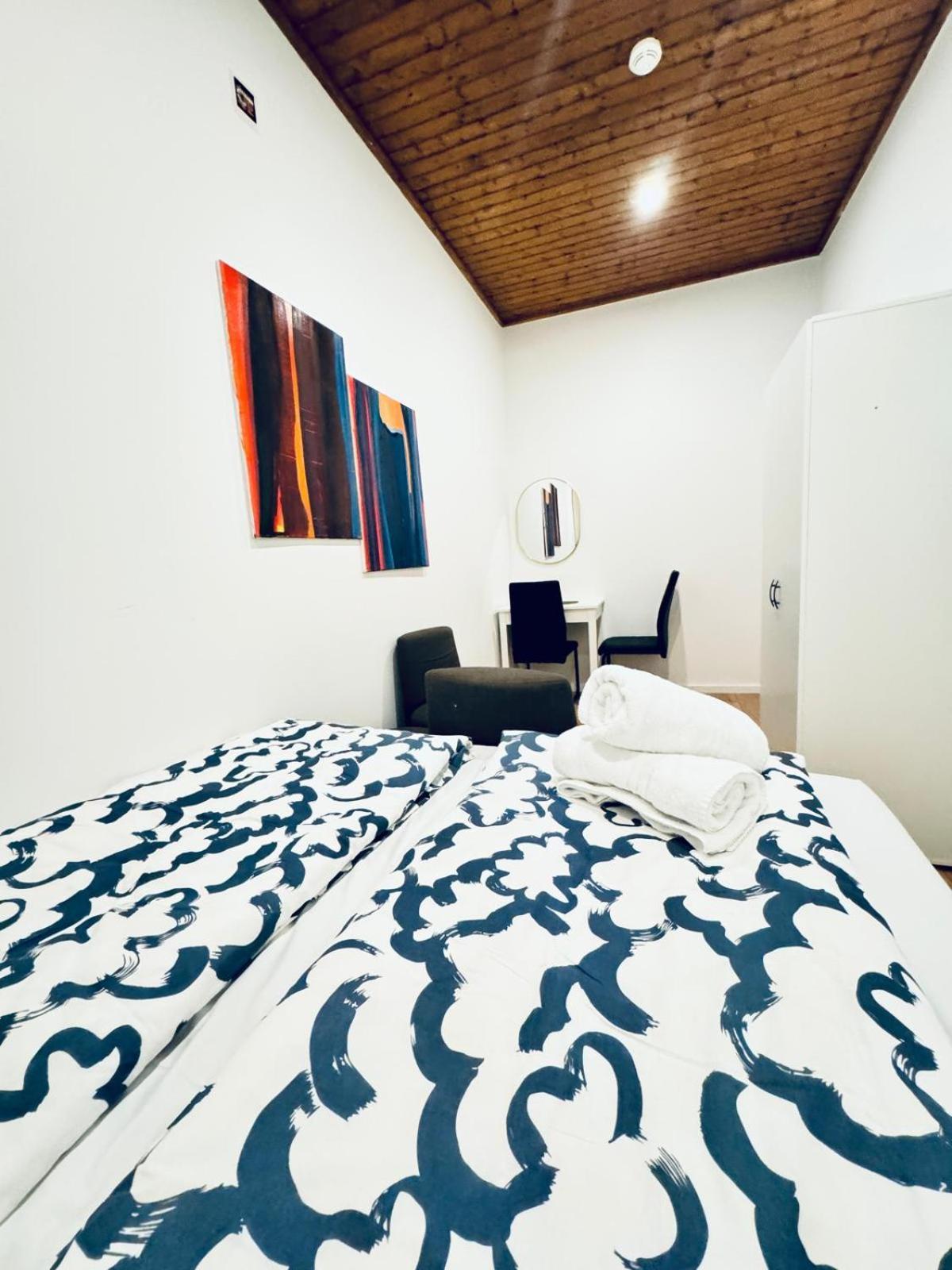 Apartamento Convenient 4br Shared For 11p, 10 Min To Atzgersdorf