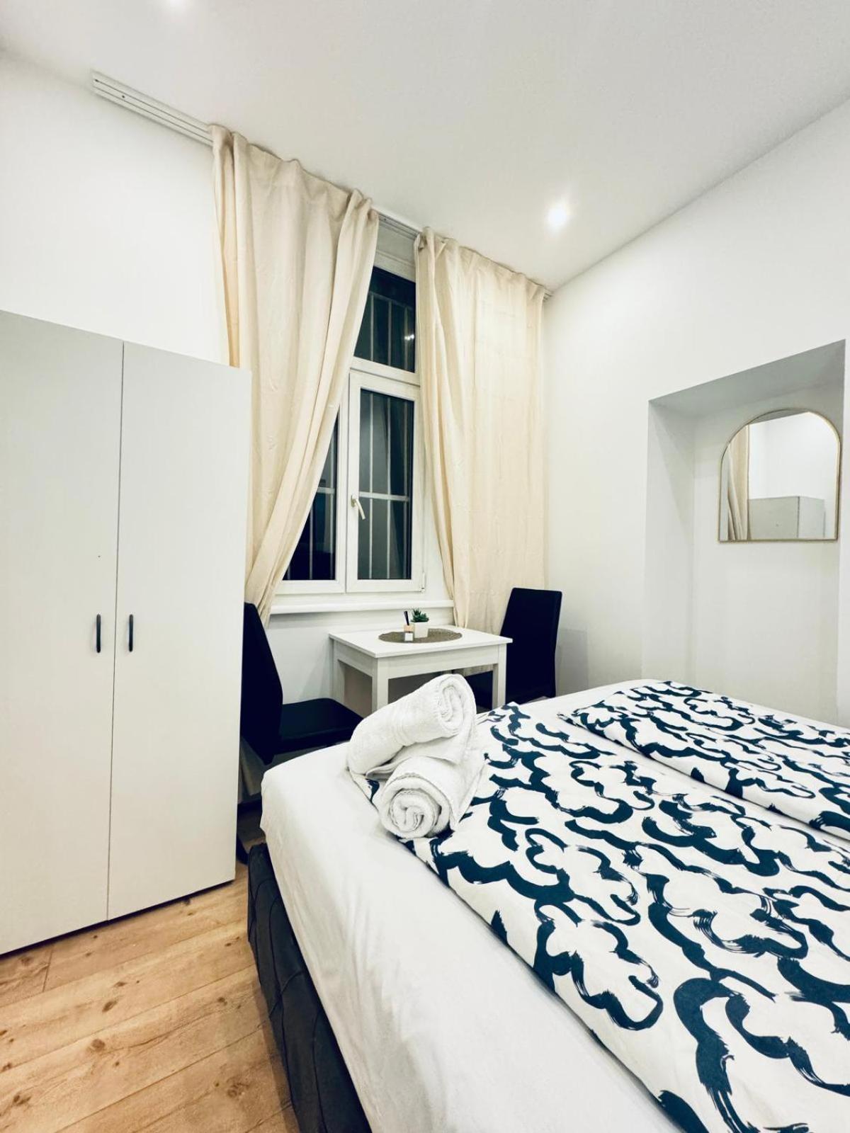 Convenient 4br Shared For 11p, 10 Min To Atzgersdorf * Viena