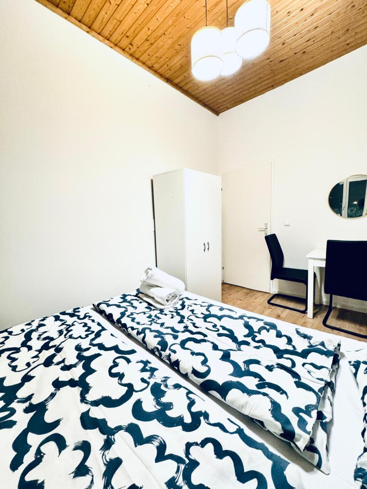 Apartamento Convenient 4br Shared For 11p, 10 Min To Atzgersdorf *