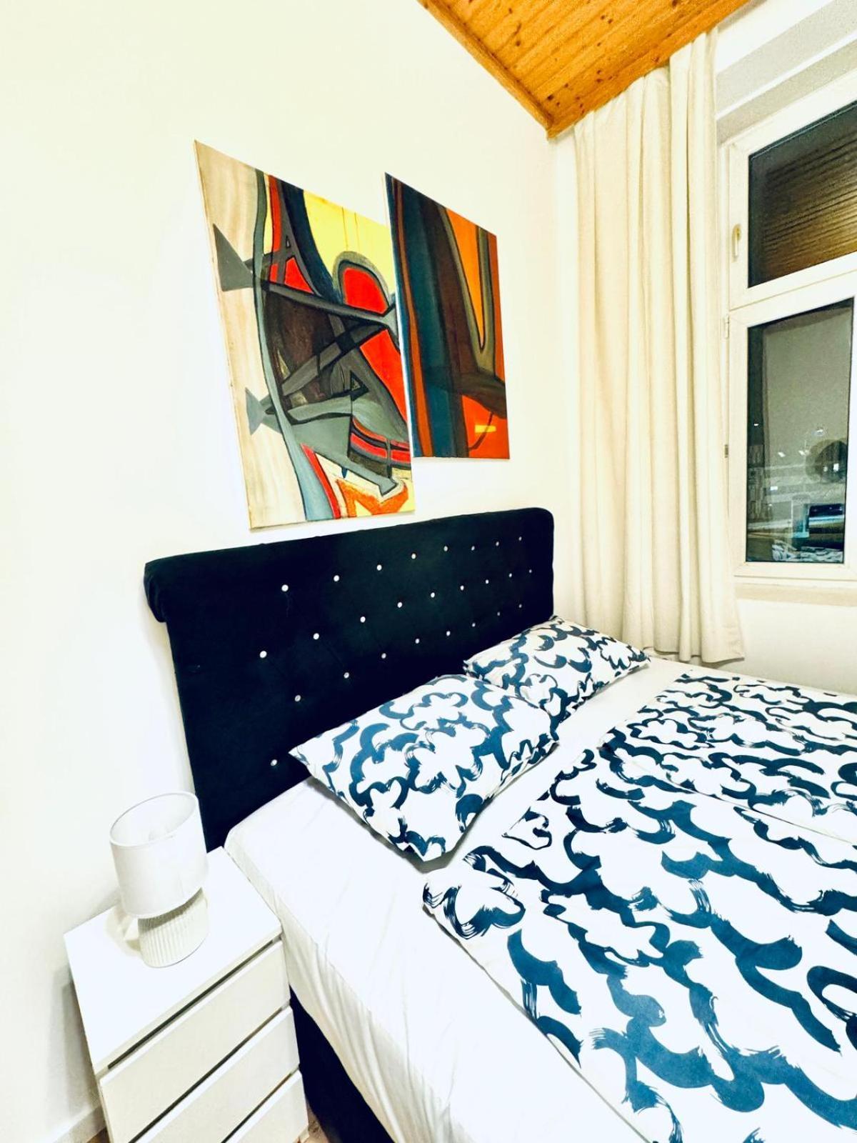 Convenient 4br Shared For 11p, 10 Min To Atzgersdorf Apartamento Viena