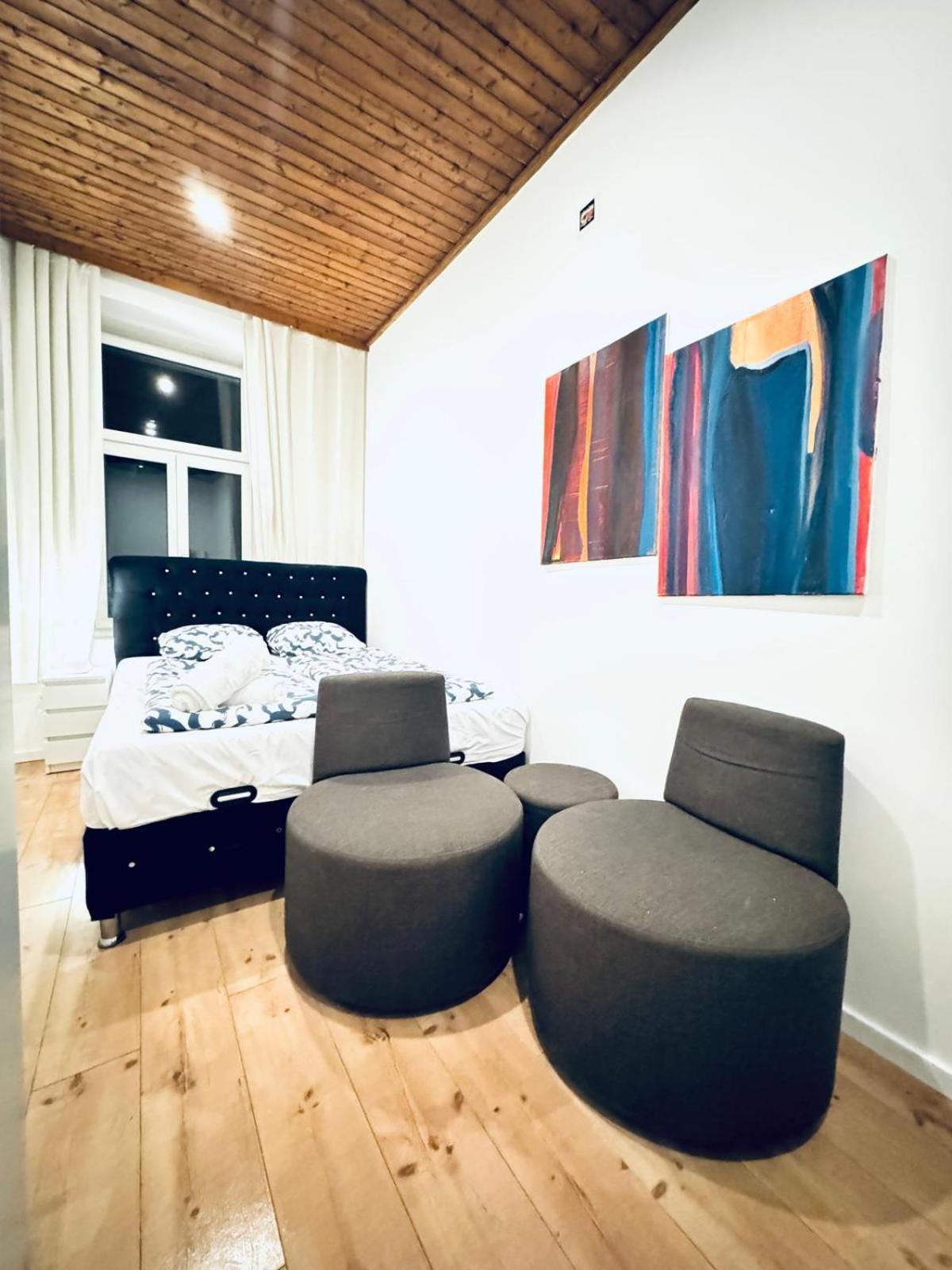 Convenient 4br Shared For 11p, 10 Min To Atzgersdorf *
