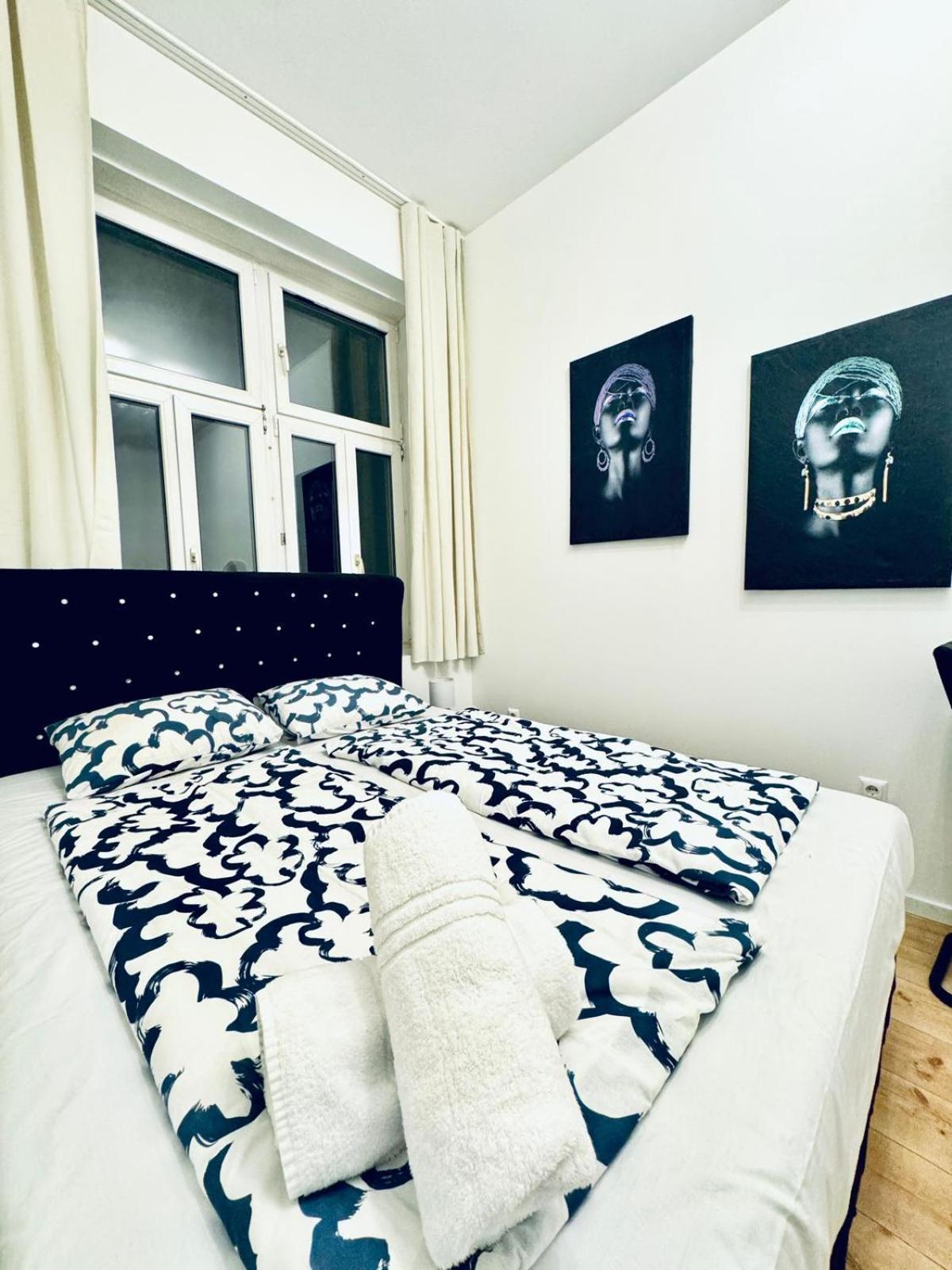 Apartamento Convenient 4br Shared For 11p, 10 Min To Atzgersdorf Viena