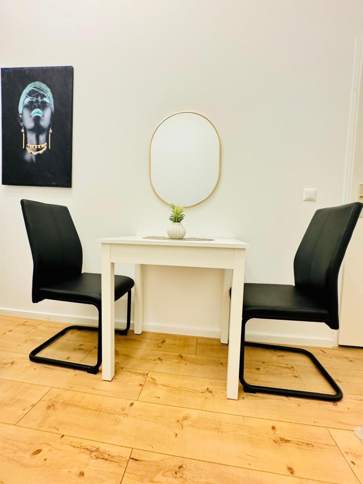 Convenient 4br Shared For 11p, 10 Min To Atzgersdorf Apartamento *