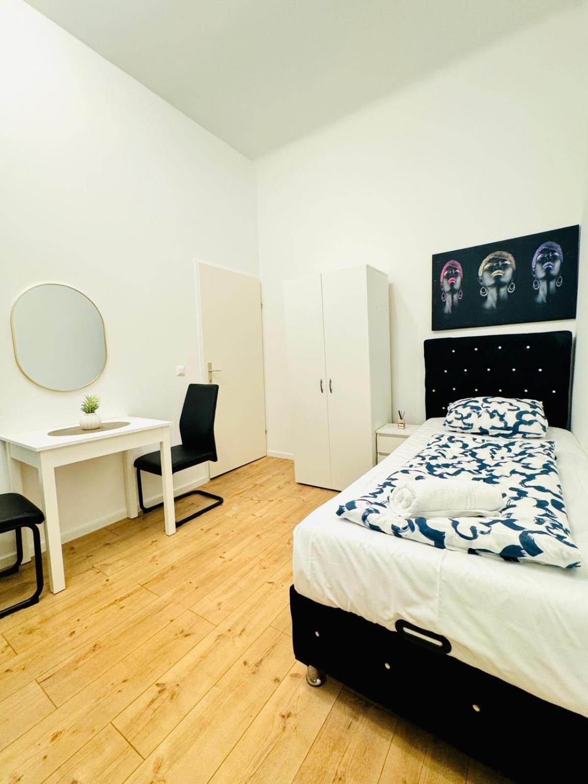 Apartamento Convenient 4br Shared For 11p, 10 Min To Atzgersdorf