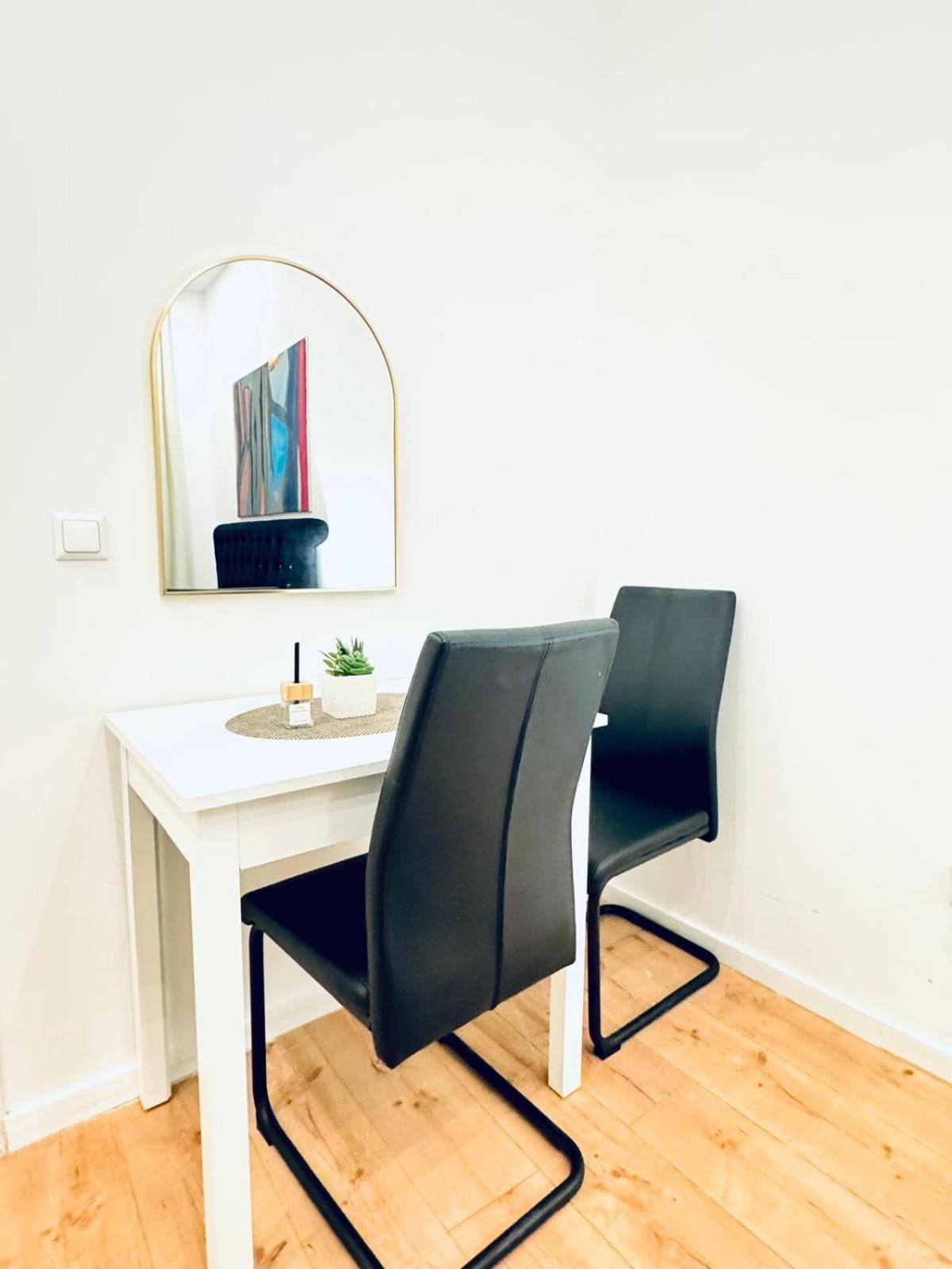 Convenient 4br Shared For 11p, 10 Min To Atzgersdorf * Viena