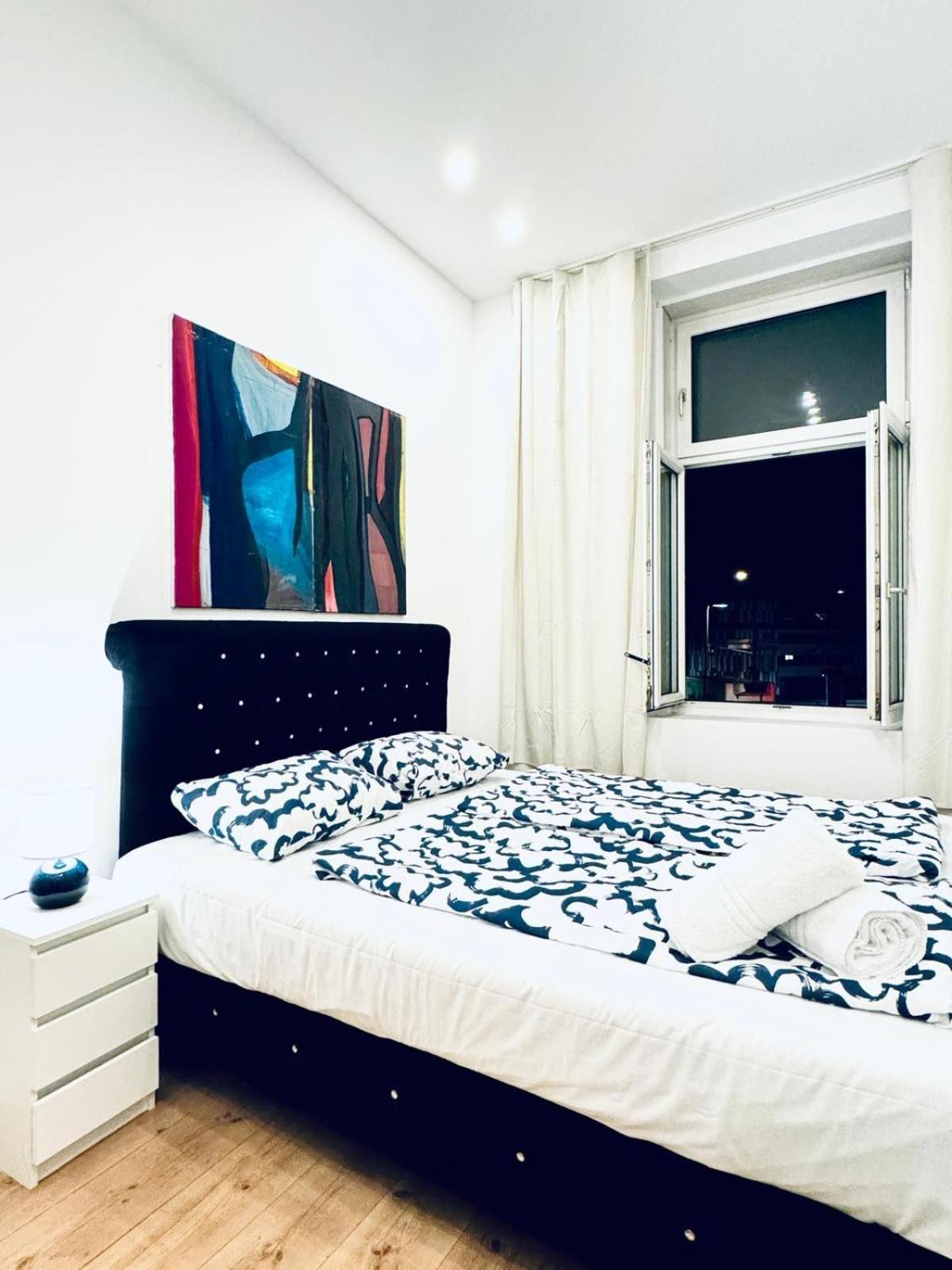 Convenient 4br Shared For 11p, 10 Min To Atzgersdorf Apartamento