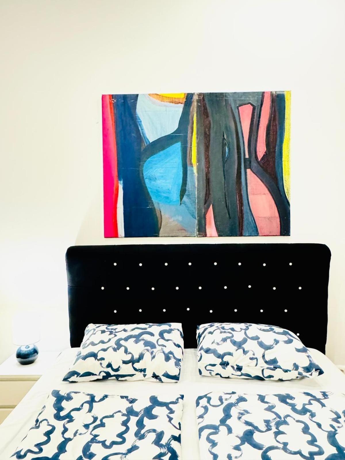 Convenient 4br Shared For 11p, 10 Min To Atzgersdorf Apartamento Viena