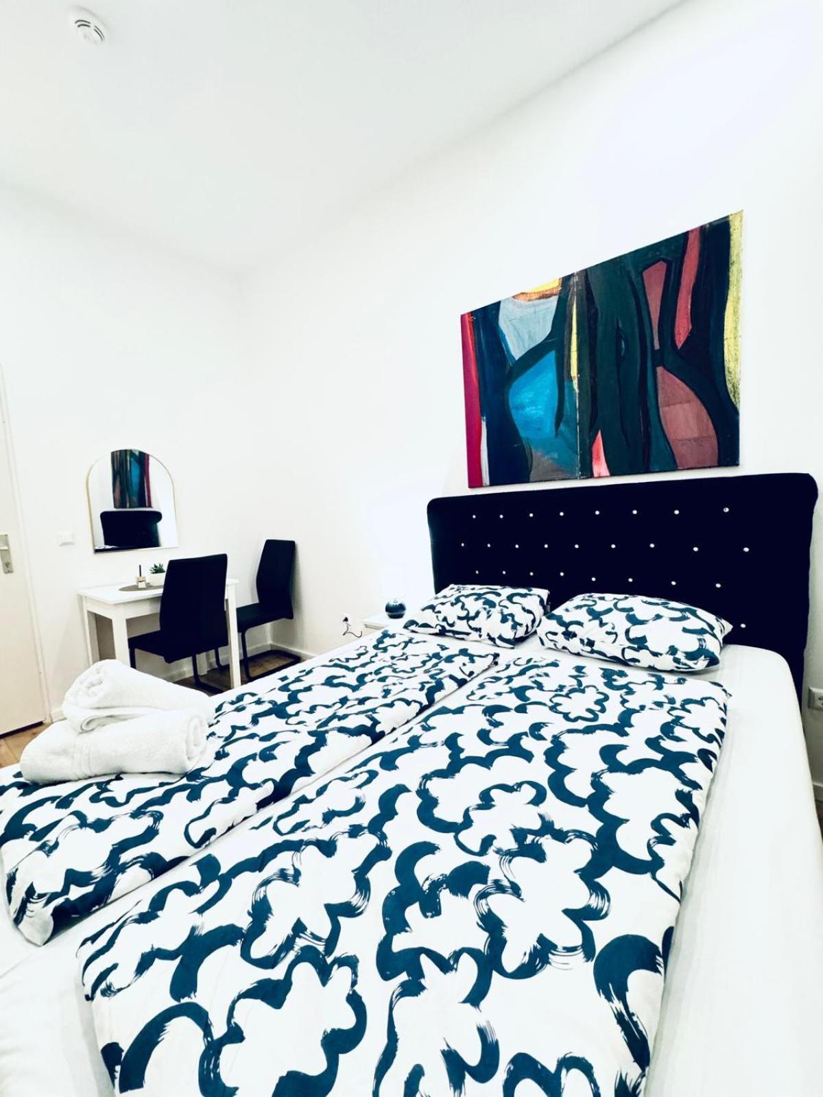 Convenient 4br Shared For 11p, 10 Min To Atzgersdorf *