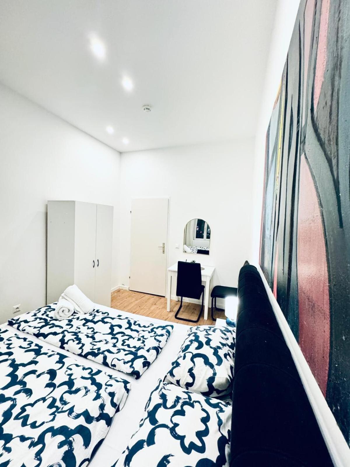 Apartamento Convenient 4br Shared For 11p, 10 Min To Atzgersdorf Viena