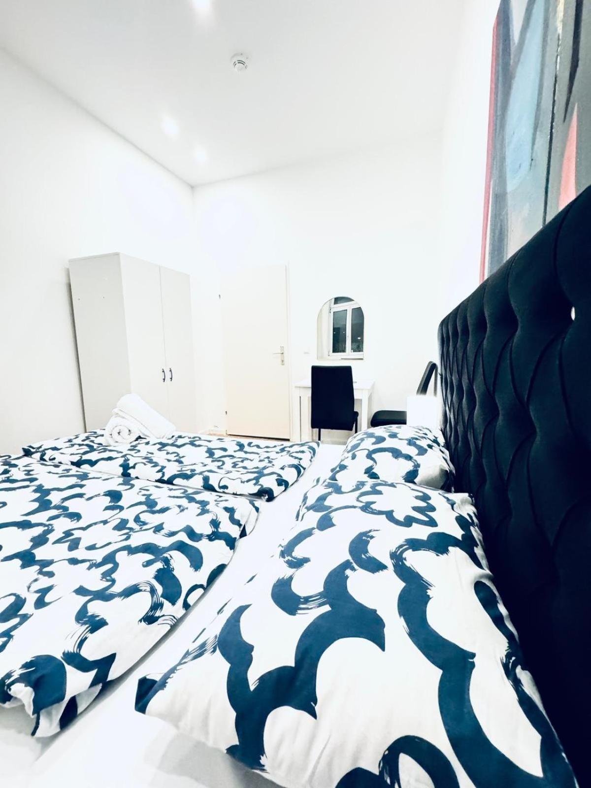 Convenient 4br Shared For 11p, 10 Min To Atzgersdorf Viena