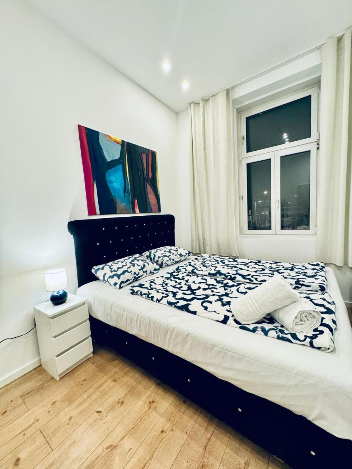 Convenient 4br Shared For 11p, 10 Min To Atzgersdorf Apartamento *