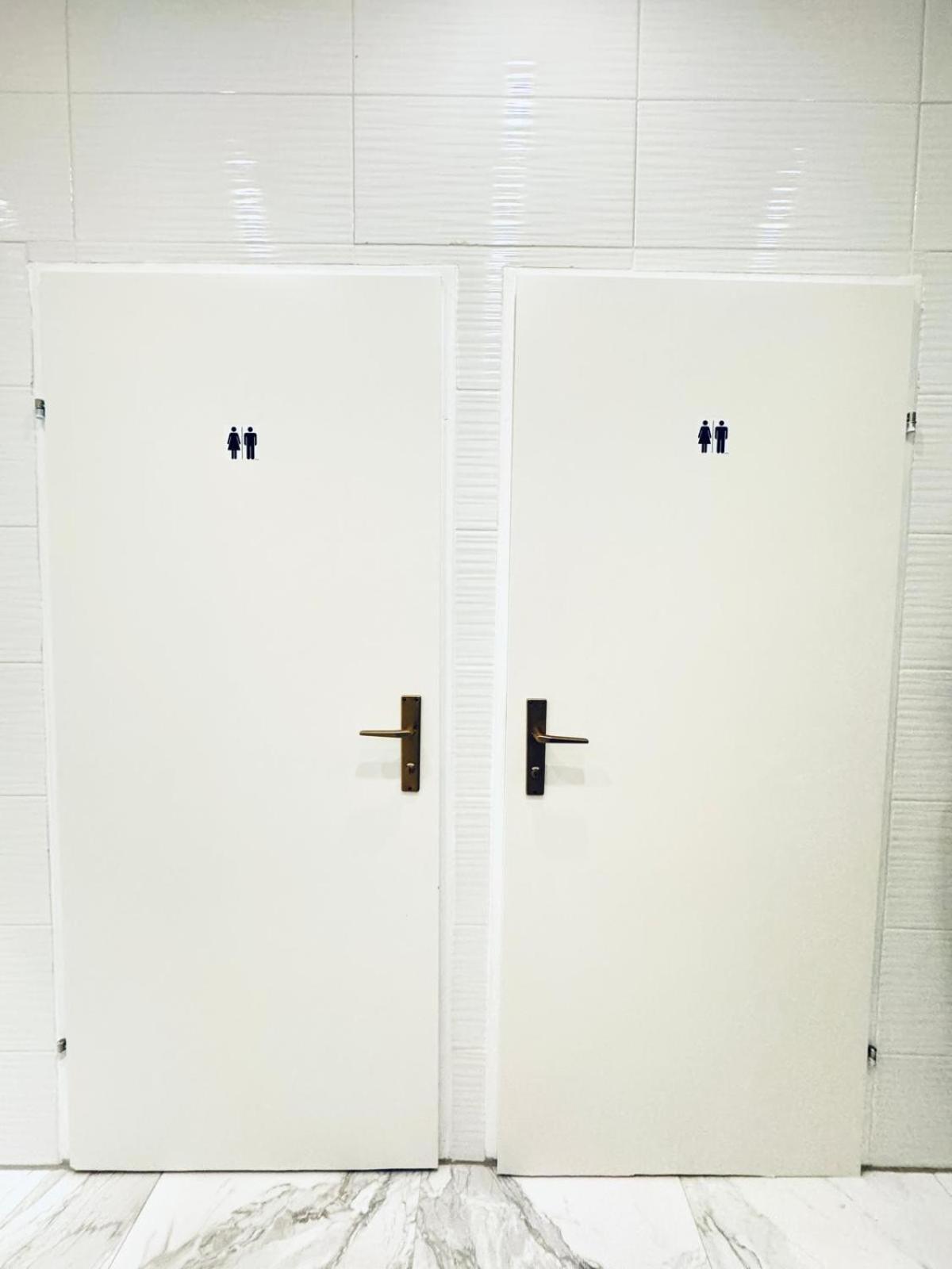 Convenient 4br Shared For 11p, 10 Min To Atzgersdorf Apartamento *
