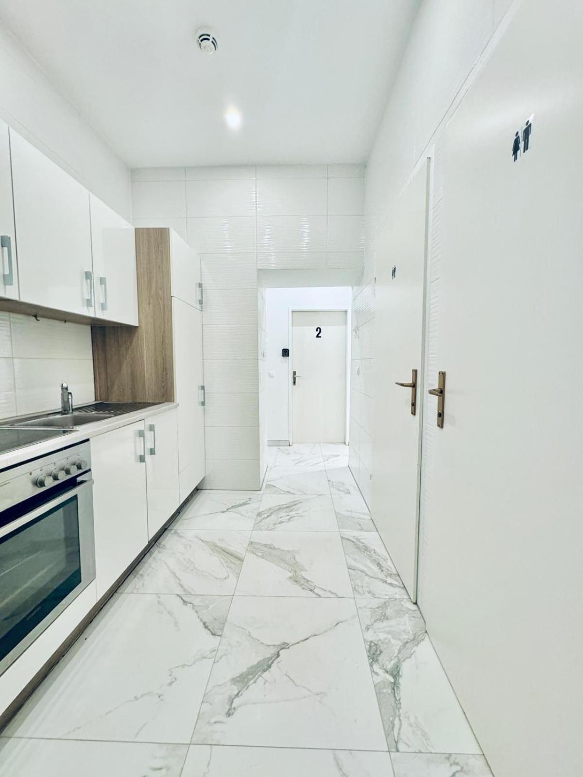 Convenient 4br Shared For 11p, 10 Min To Atzgersdorf