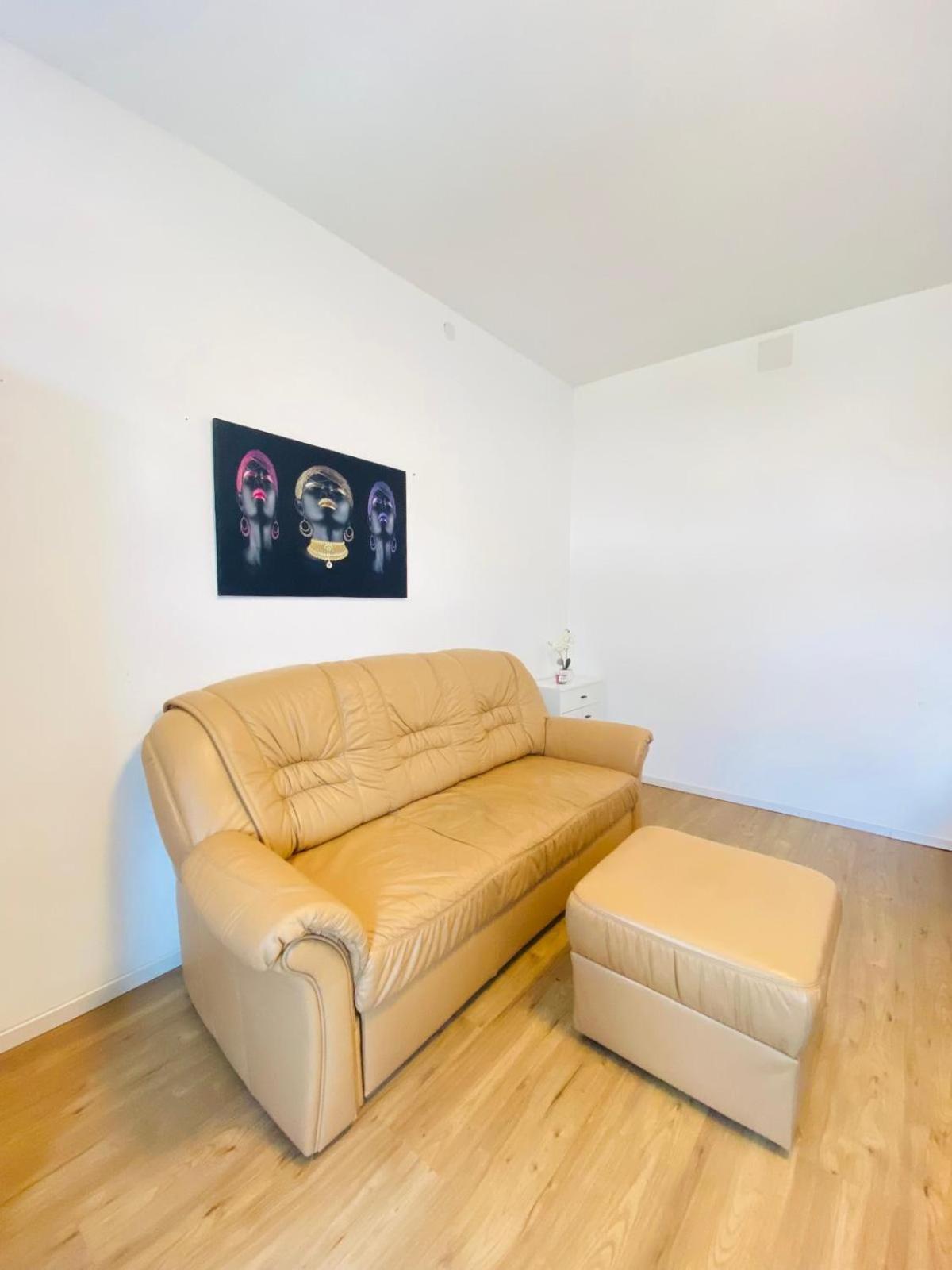 Apartment Spacious 4br Up To 15 Guests 15 Min To Danube *