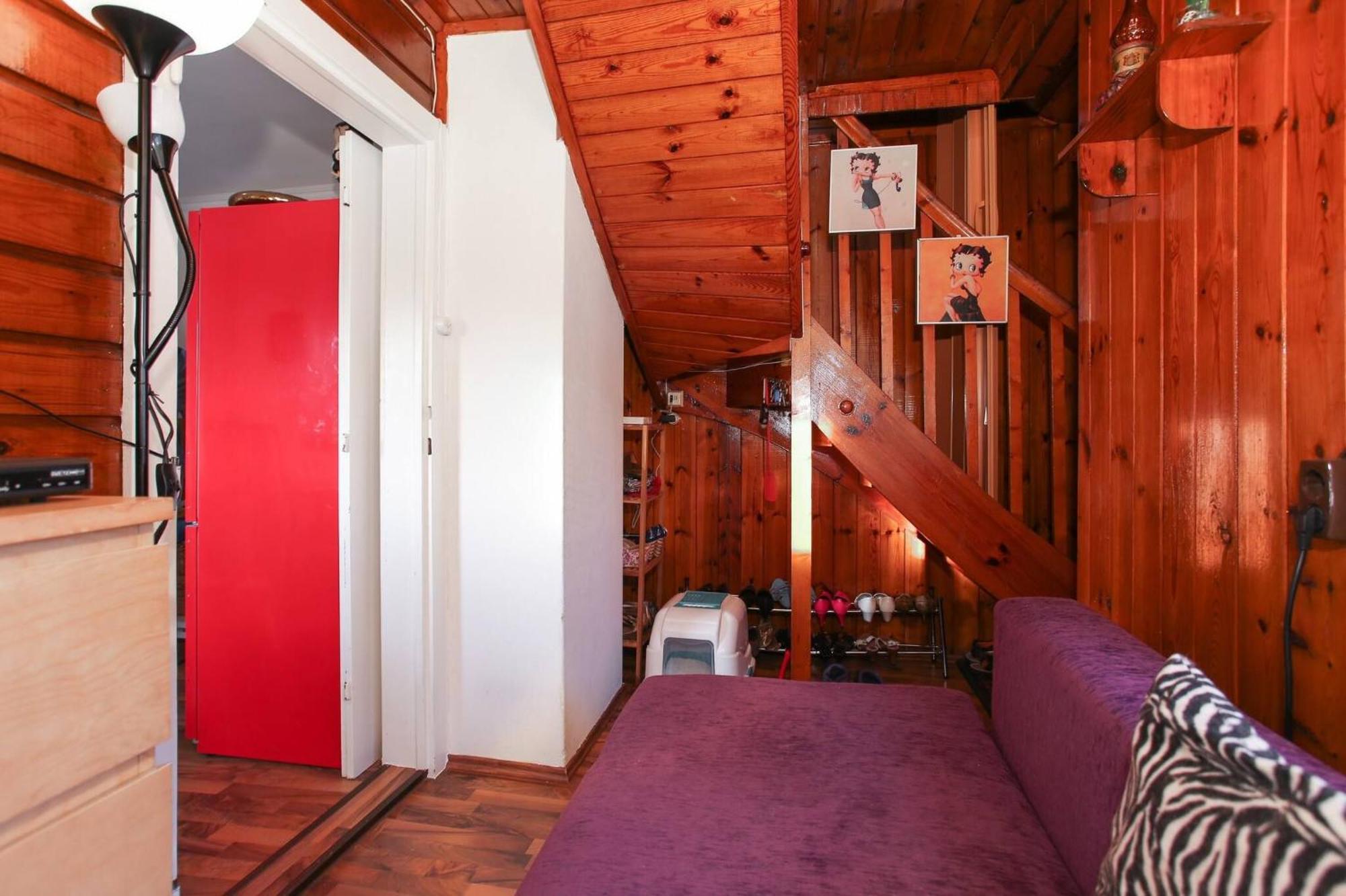 Guest house In House - Charming Retreat With Garden Metro Access