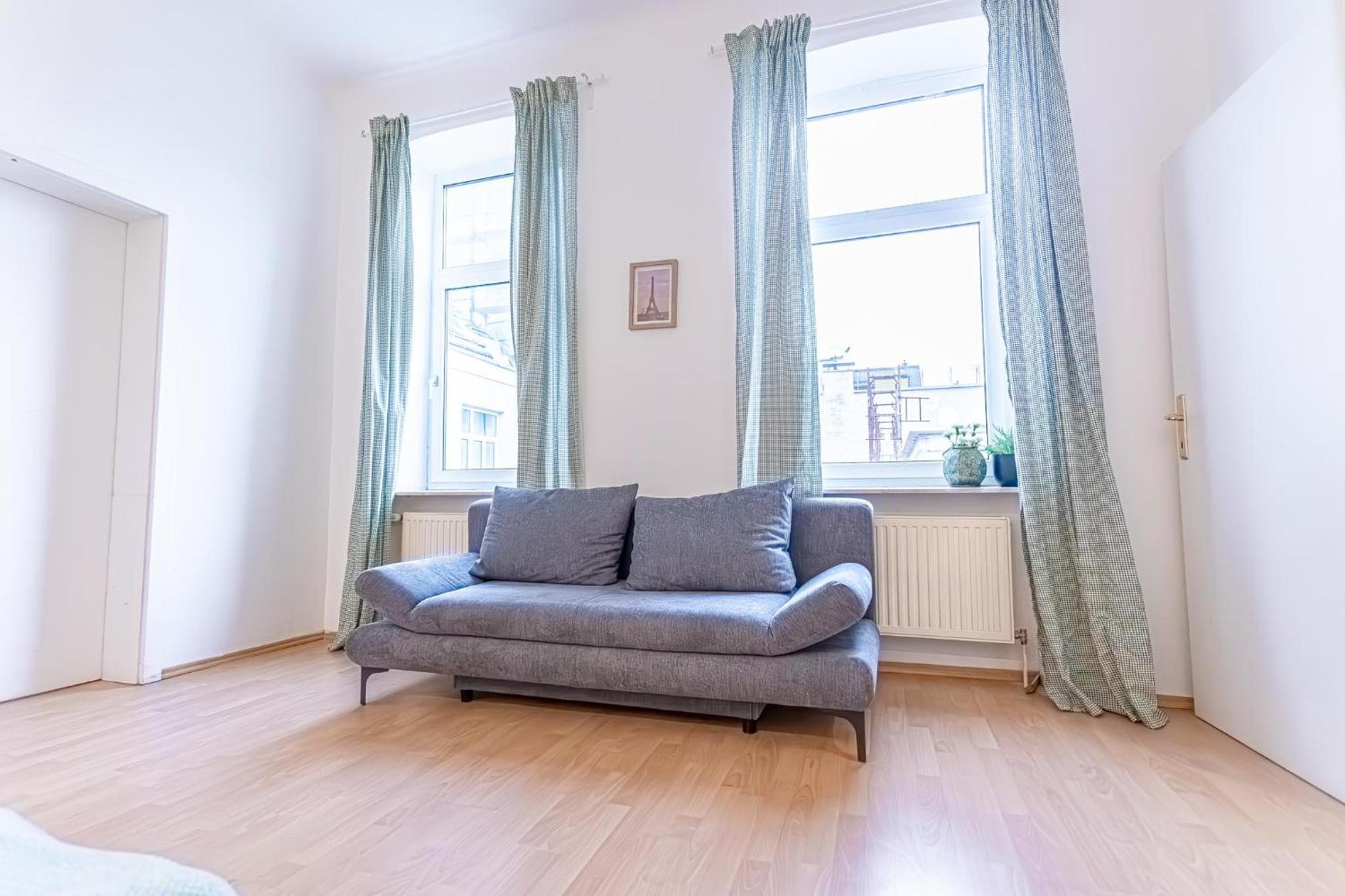 Spacious Shared Schoenbrunn Wien