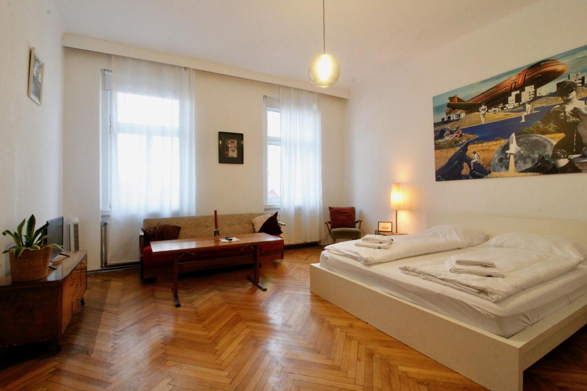 Apartment Bright Elegant Flat In Center