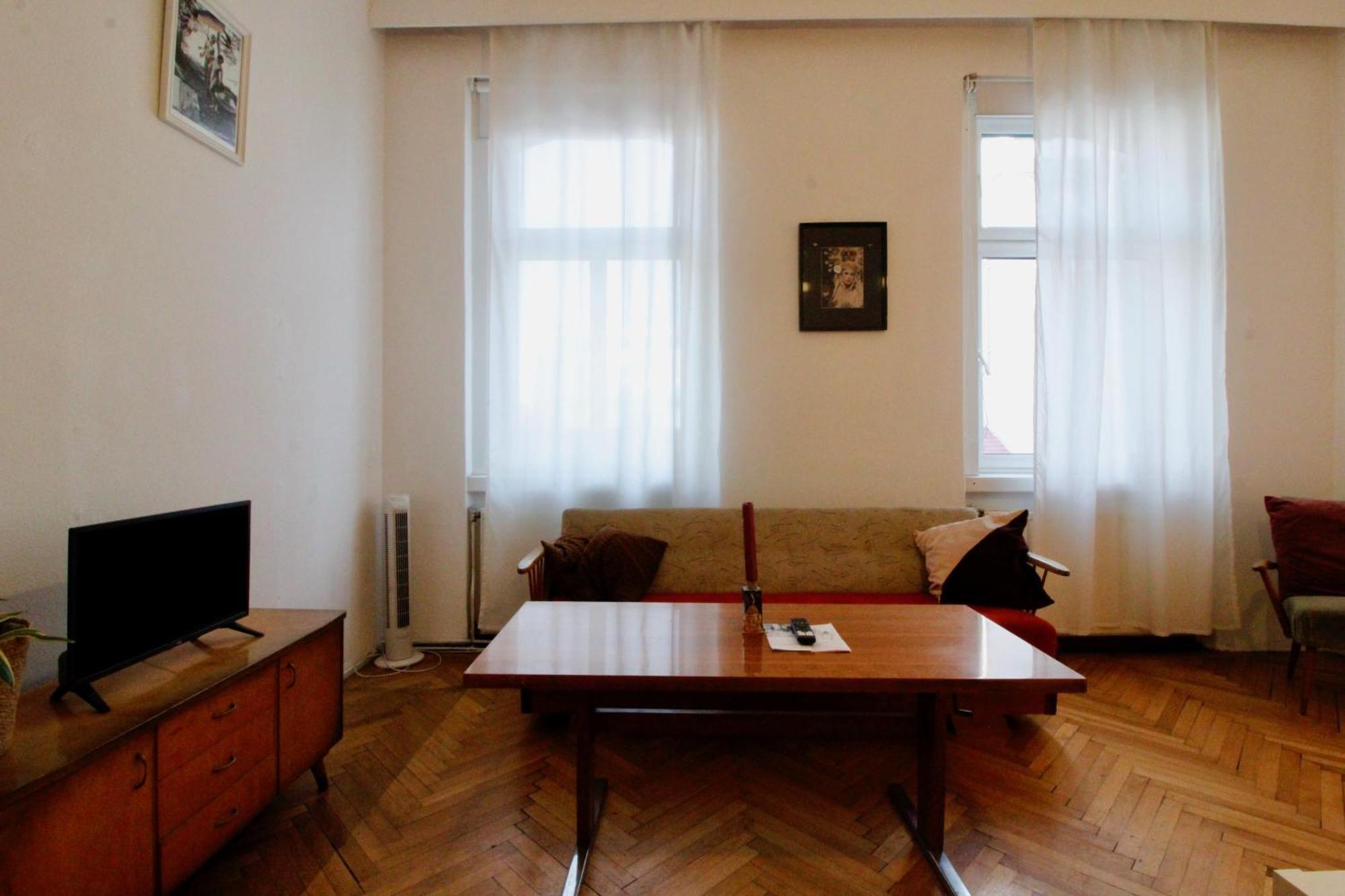 Apartment Bright Elegant Flat In Center