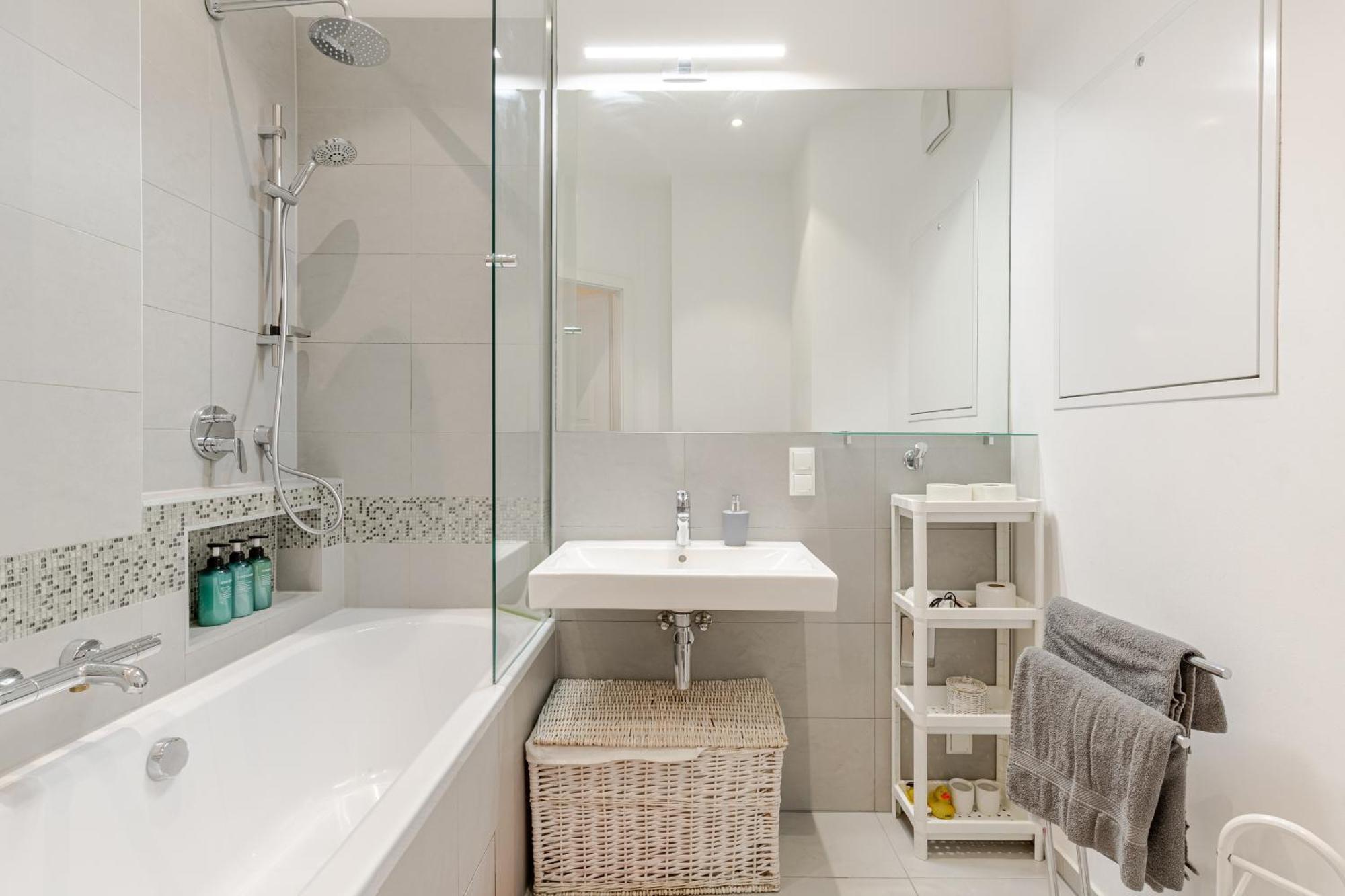 Apartment Chic Parisienne A - French Flair In The Heart Of
