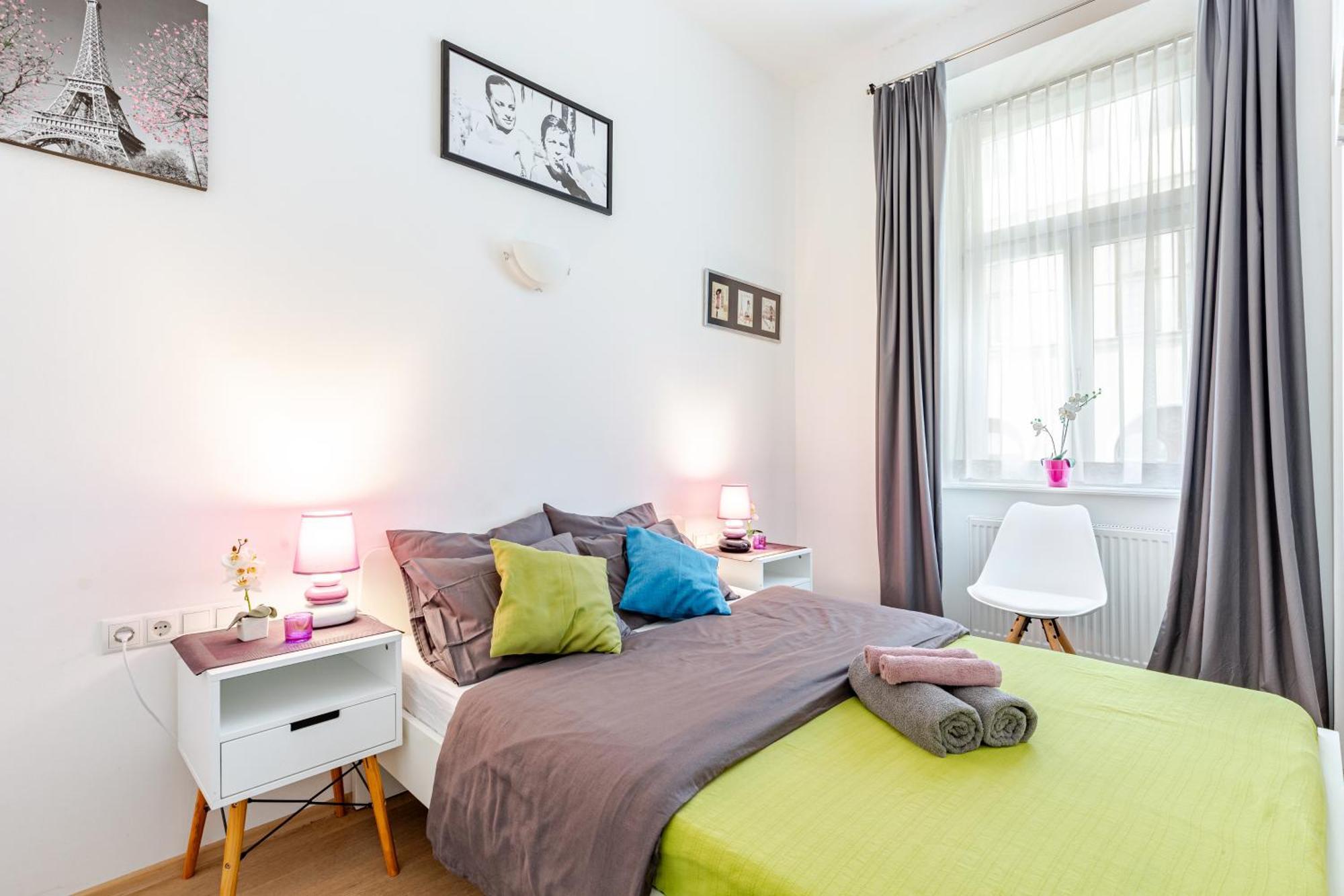 Chic Parisienne A - French Flair In The Heart Of * Vienna