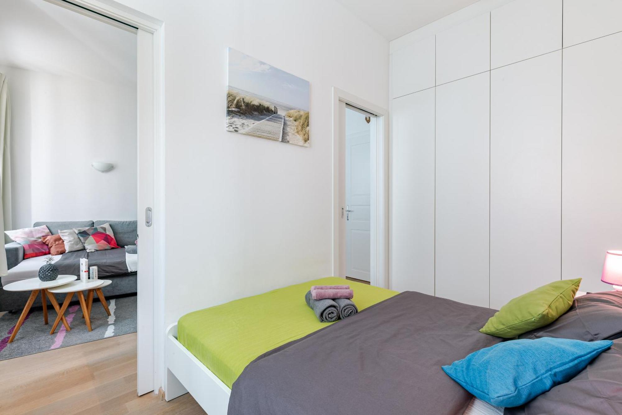 Apartment Chic Parisienne A - French Flair In The Heart Of *