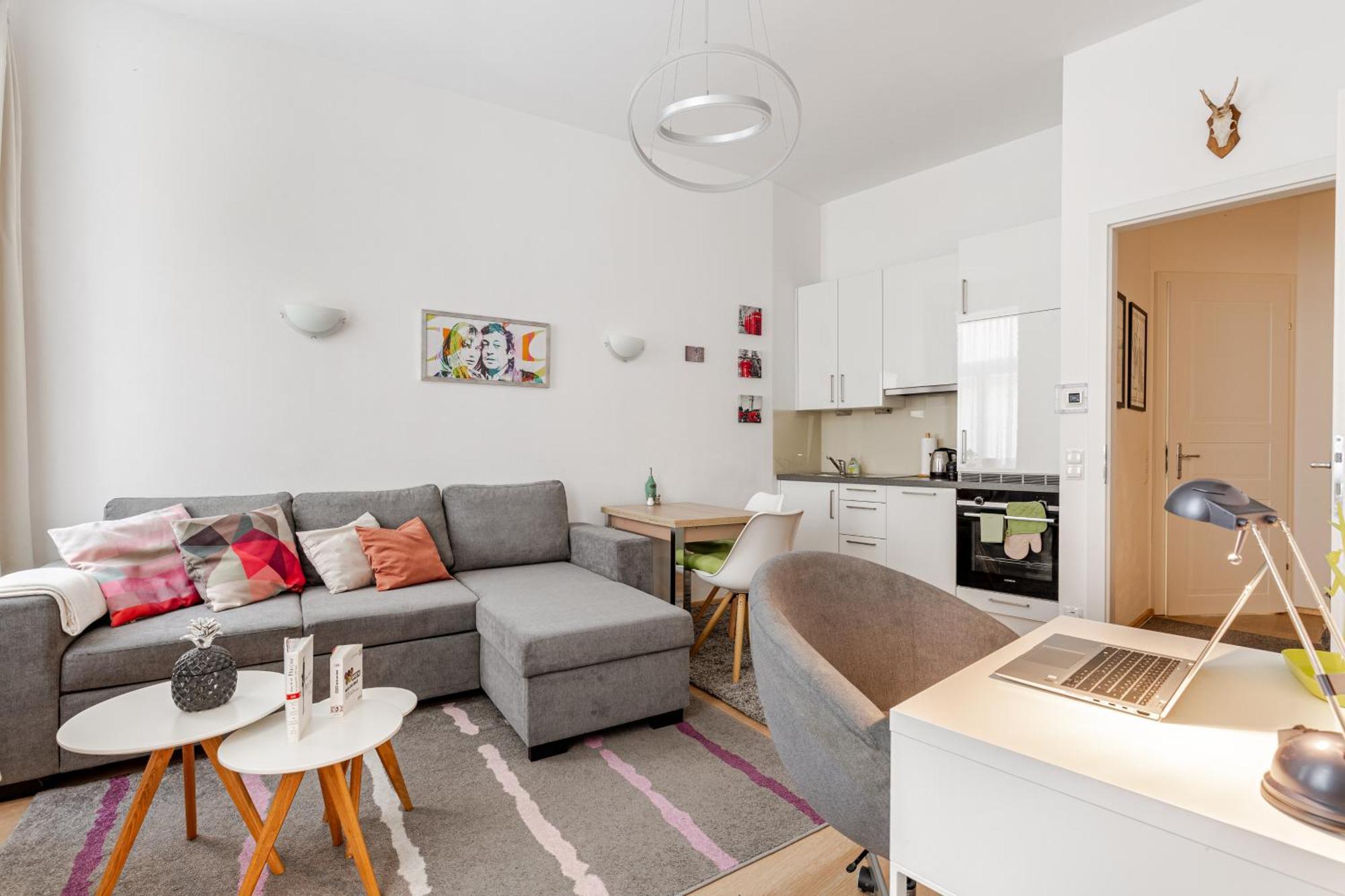 Apartment Chic Parisienne A - French Flair In The Heart Of *
