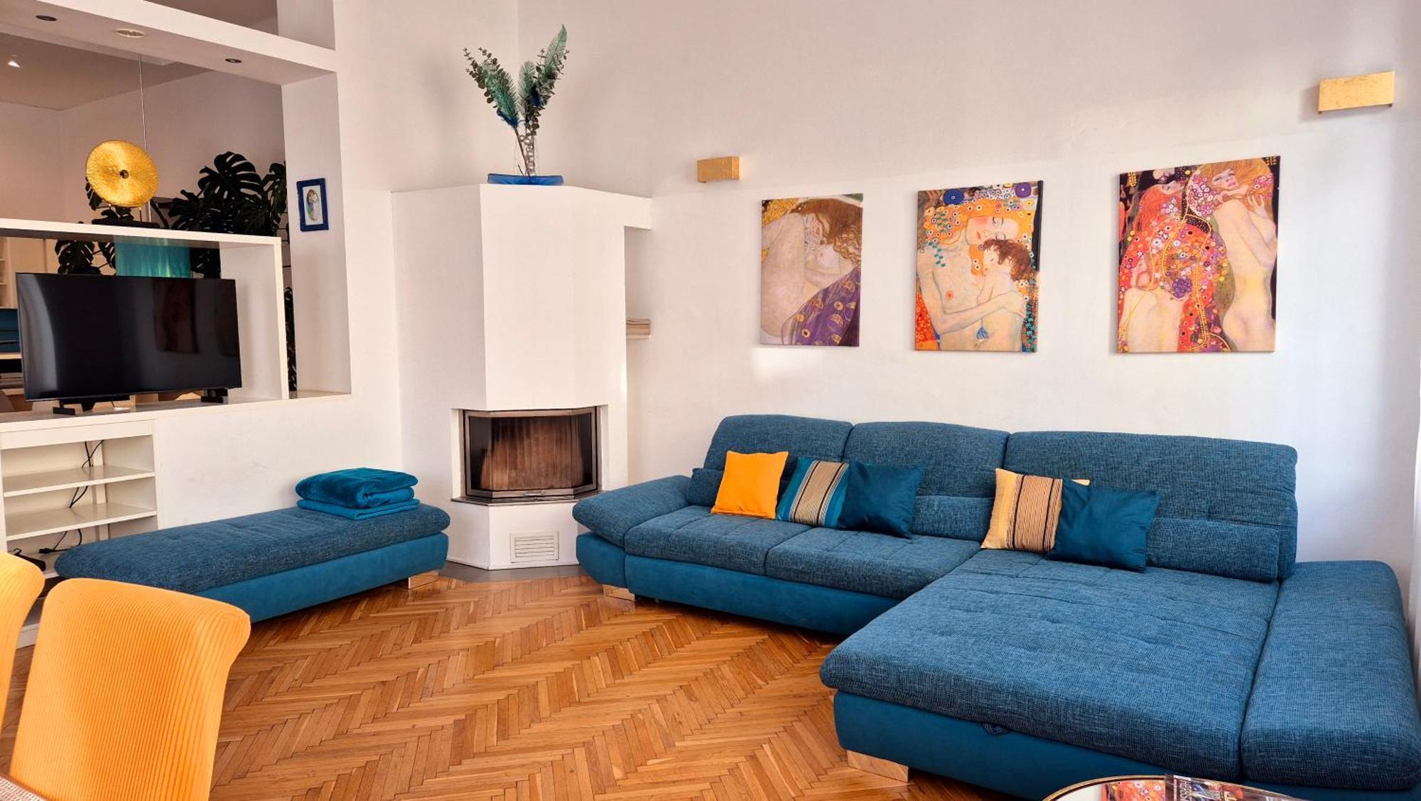 Sunny And Spacious Near Centre Apartment *